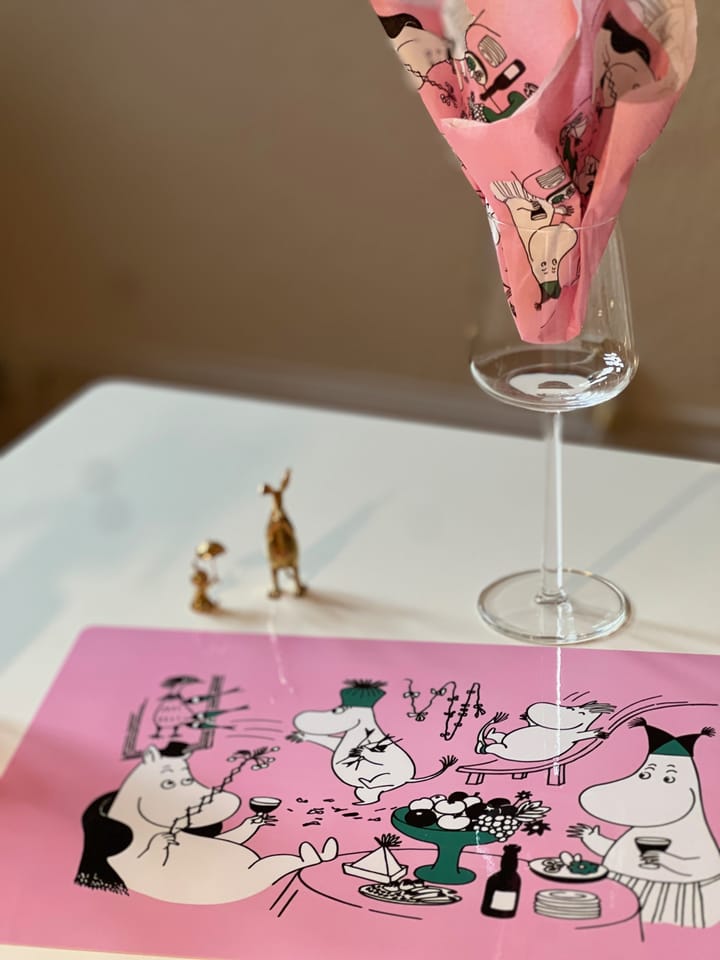 무민 80 테이블 매트 27.5x40 cm, Pink Opto Design | 옵토디자인
