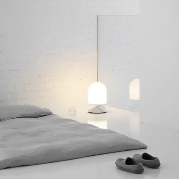 Vinge 테이블 조명 - black structure with black cable - Örsjö Belysning | 올쇼 베리스닝