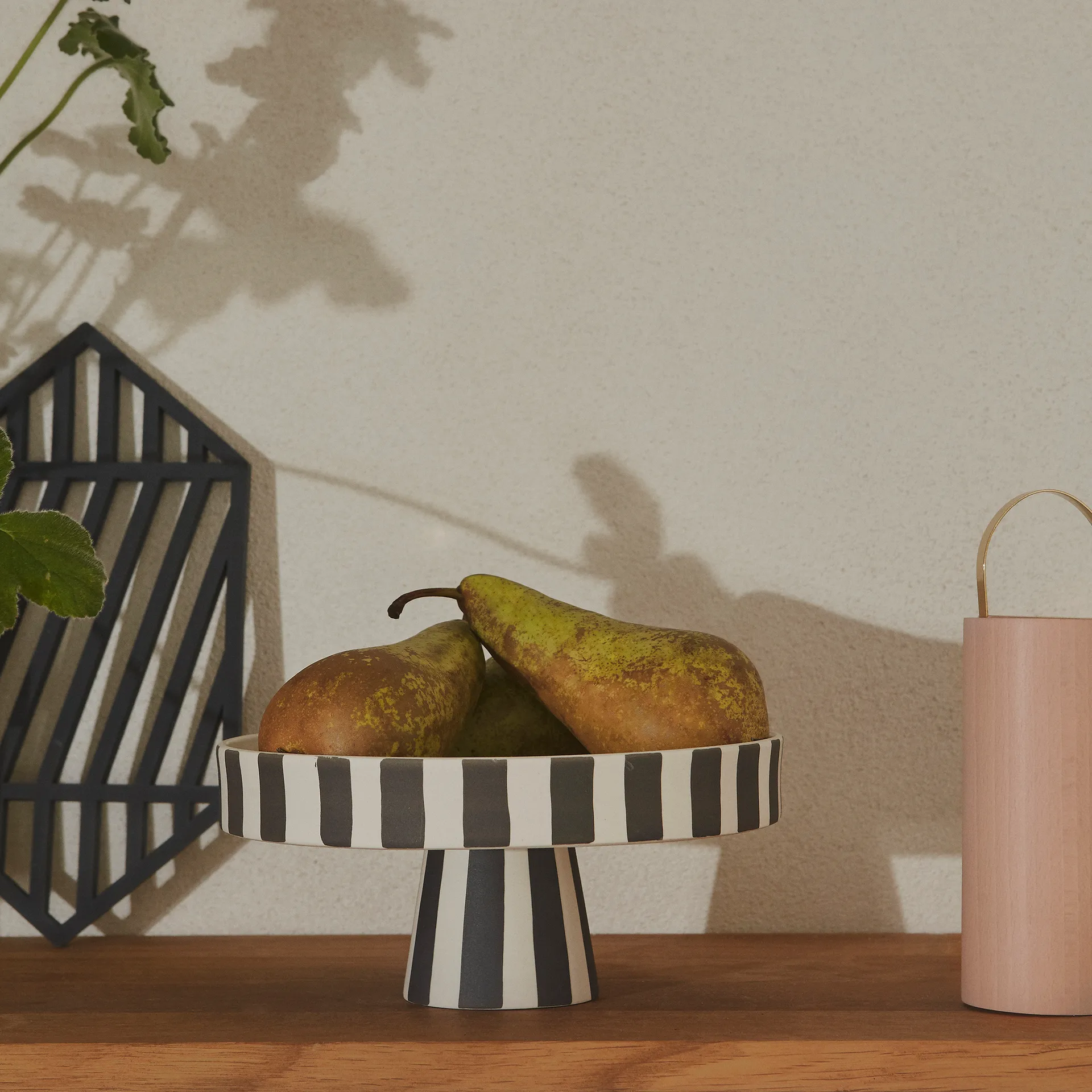 토푸 서빙 소서 Ø20 cm, black-white OYOY | 오이오이