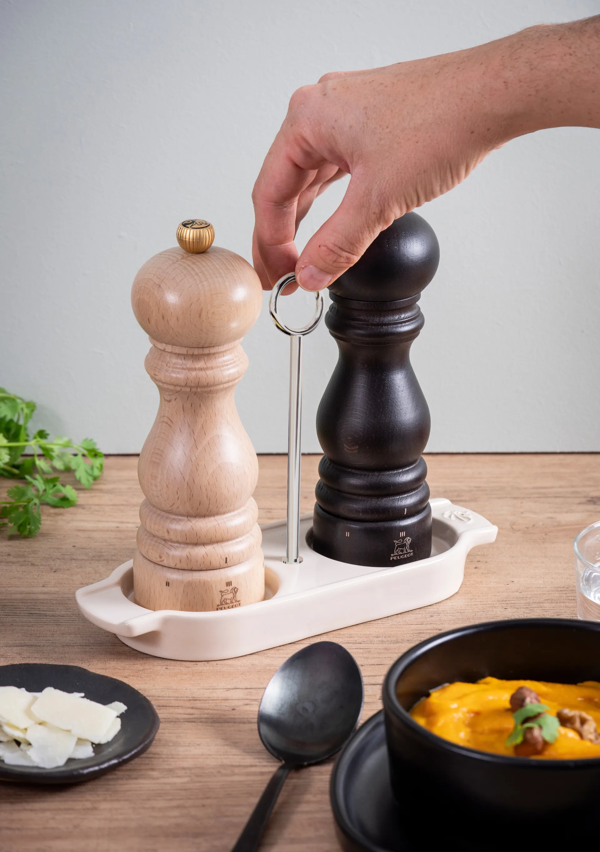 Linea 향신료 그라인더 스탠드(손잡이 달림), Ecru Peugeot | 푸조