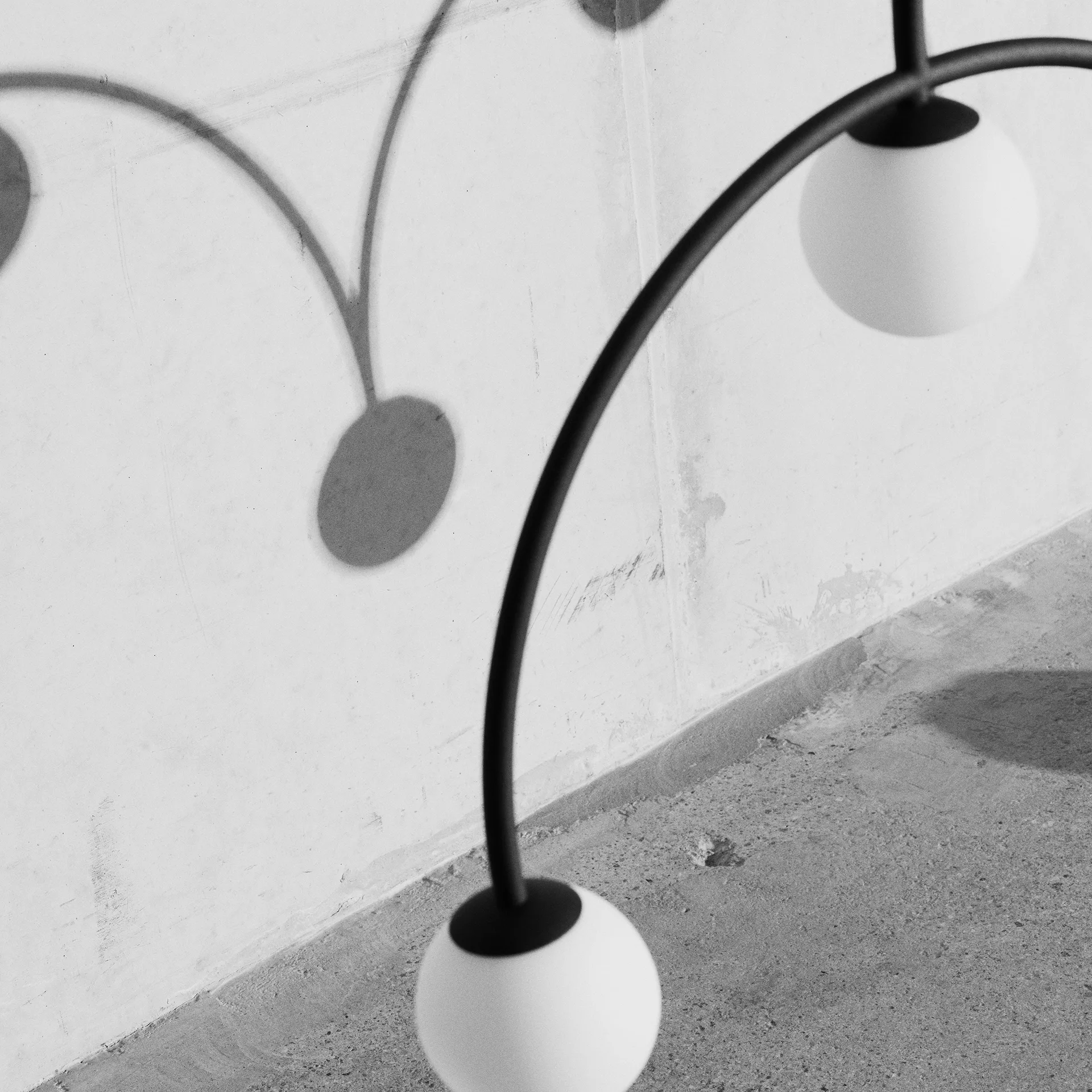 바운스 116 펜던트 조명, Black-opal glass Pholc | 폴크