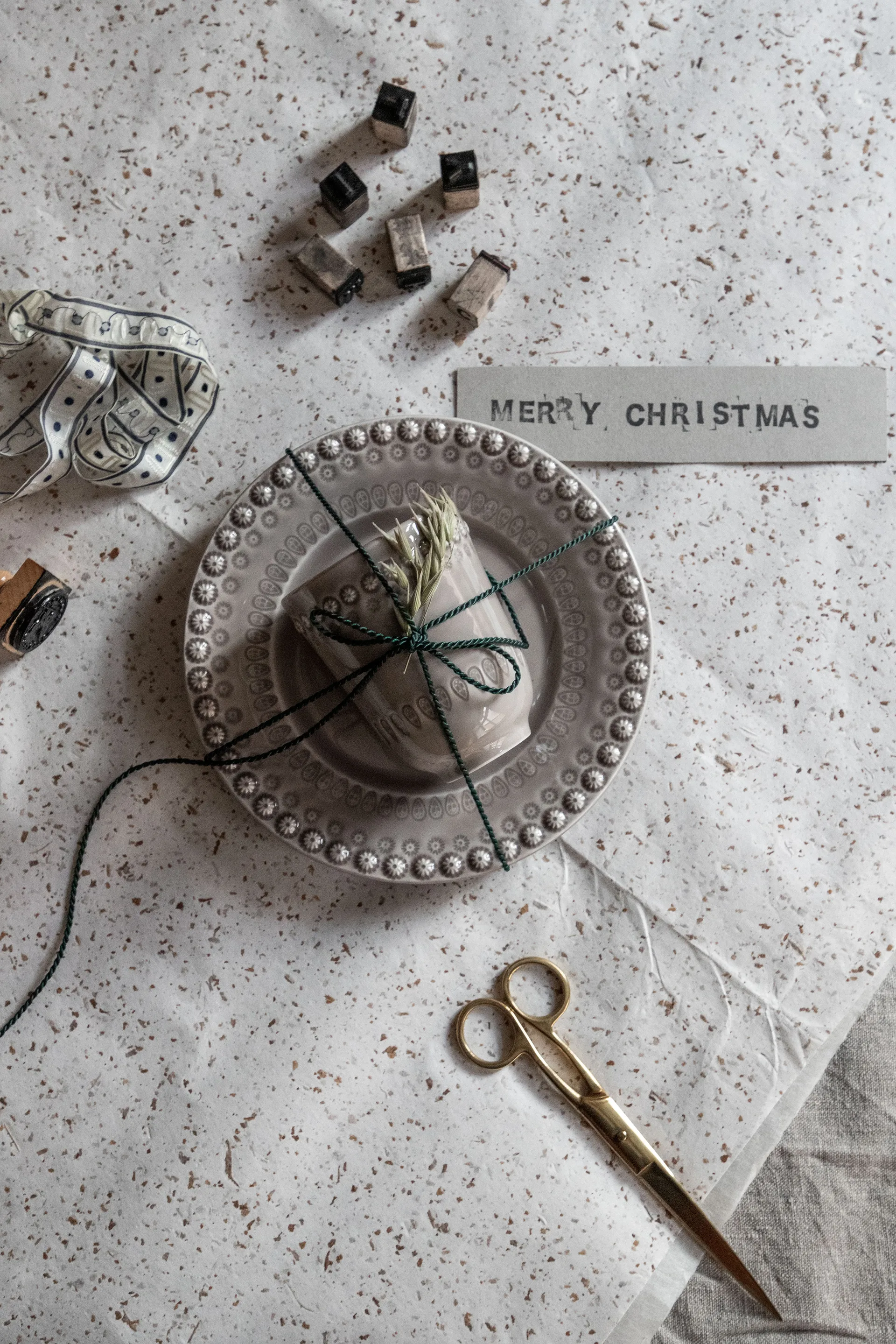 데이지 디저트 접시 22 cm 2개 세트, soft grey (grey) PotteryJo | 포터리조