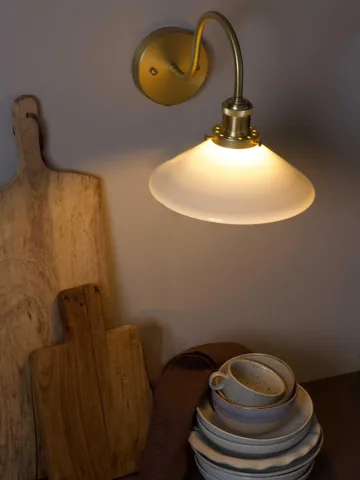 오거스트 벽 조명 - Opal-brass - PR Home | 피알홈