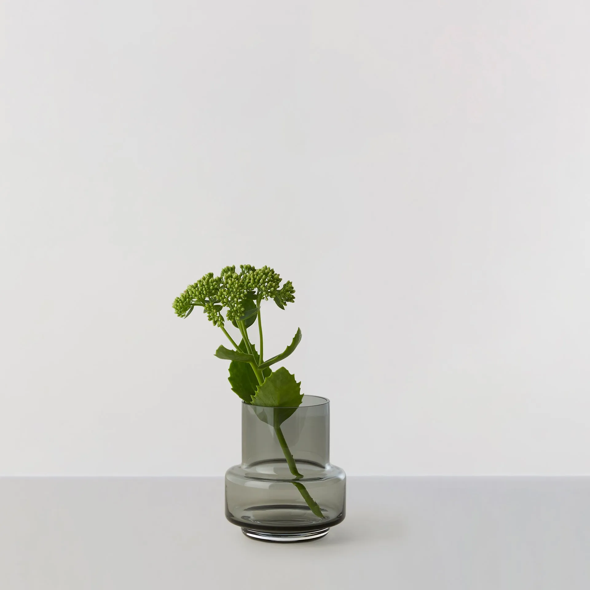 허리케인 티 라이트 no. 25, Smoked grey Ro Collection | 로 콜렉션