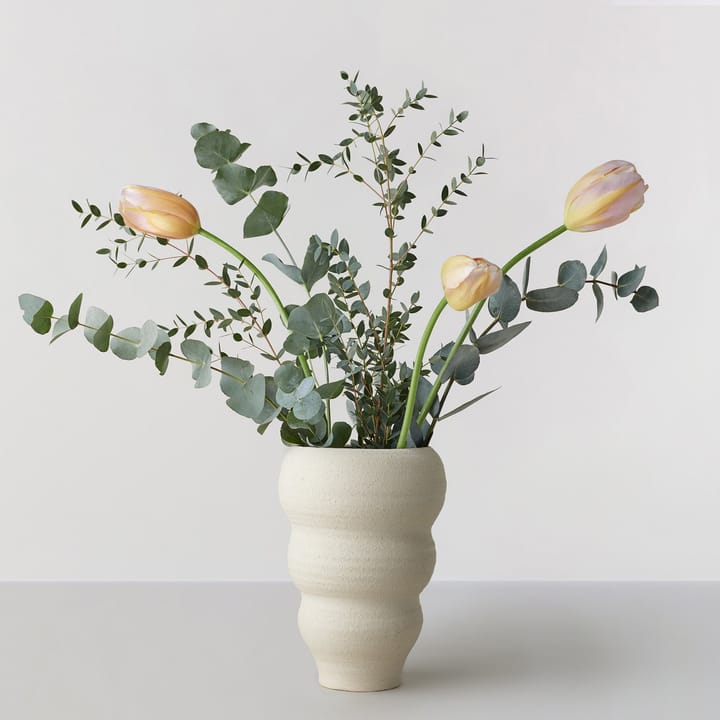핸드 턴드 화병 no. 60 커브드 - Vanilla - Ro Collection | 로 콜렉션