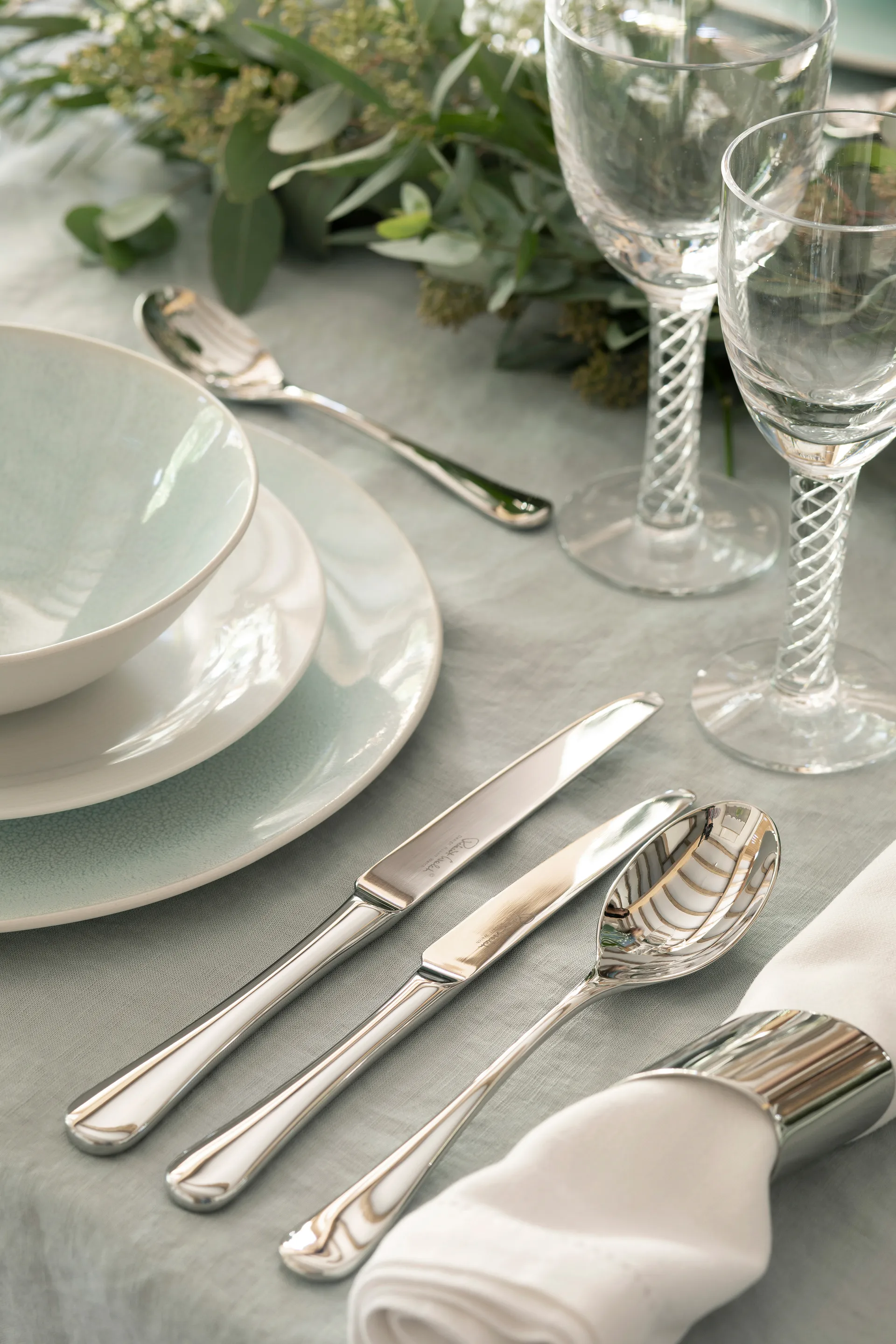 래드포드 커트러리 미러, 56 pieces Robert Welch | 로버트웰치