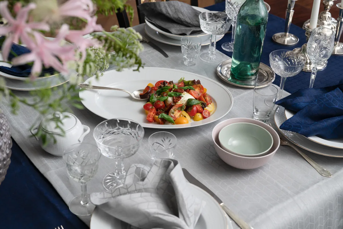 스웨디시 그레이스 오벌 소서 29x40 cm, snow (white) Rörstrand | 로스트란드