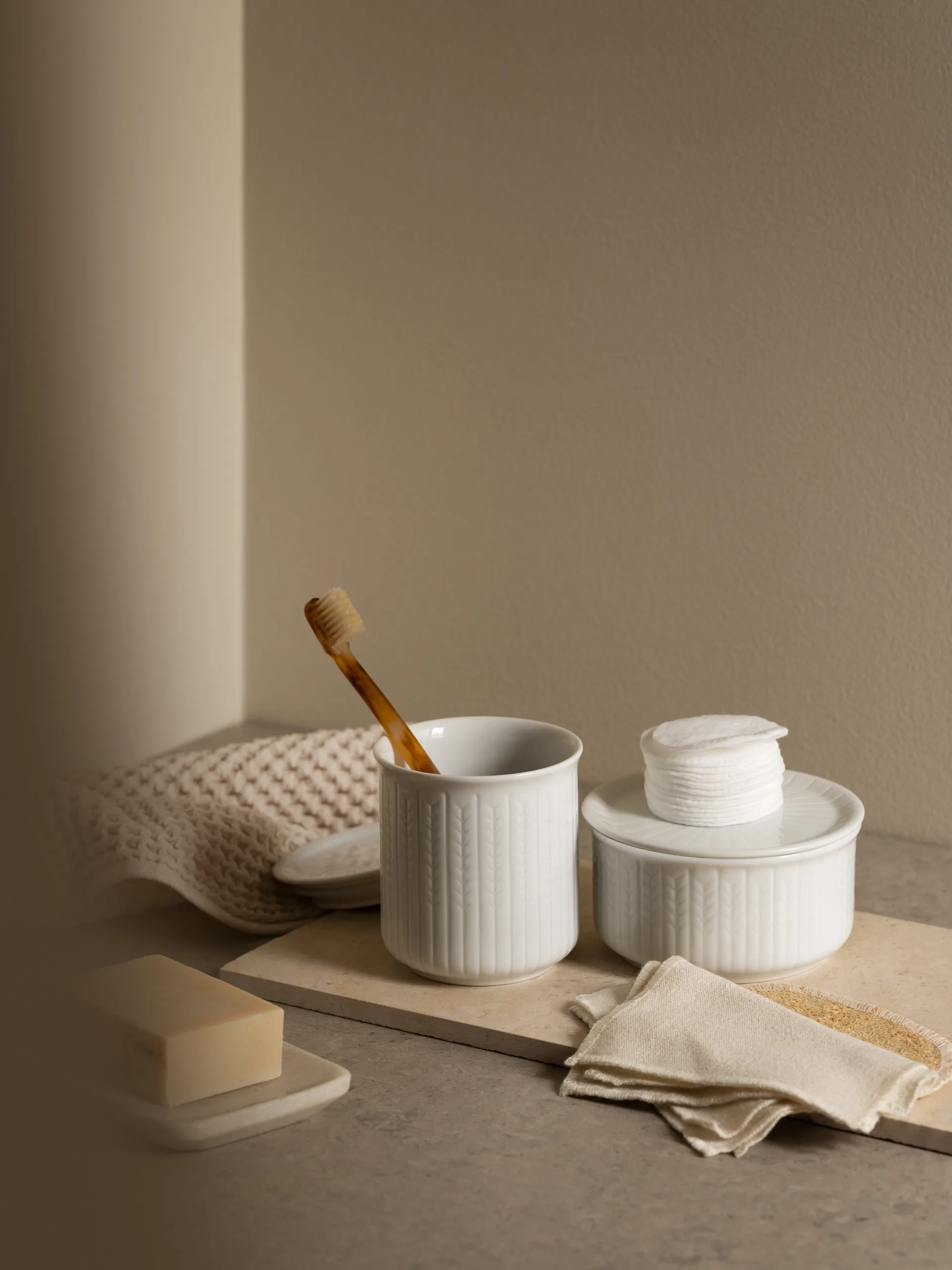 스웨디시 그레이스 스토리지 병 S 0.3 L, Snow Rörstrand | 로스트란드