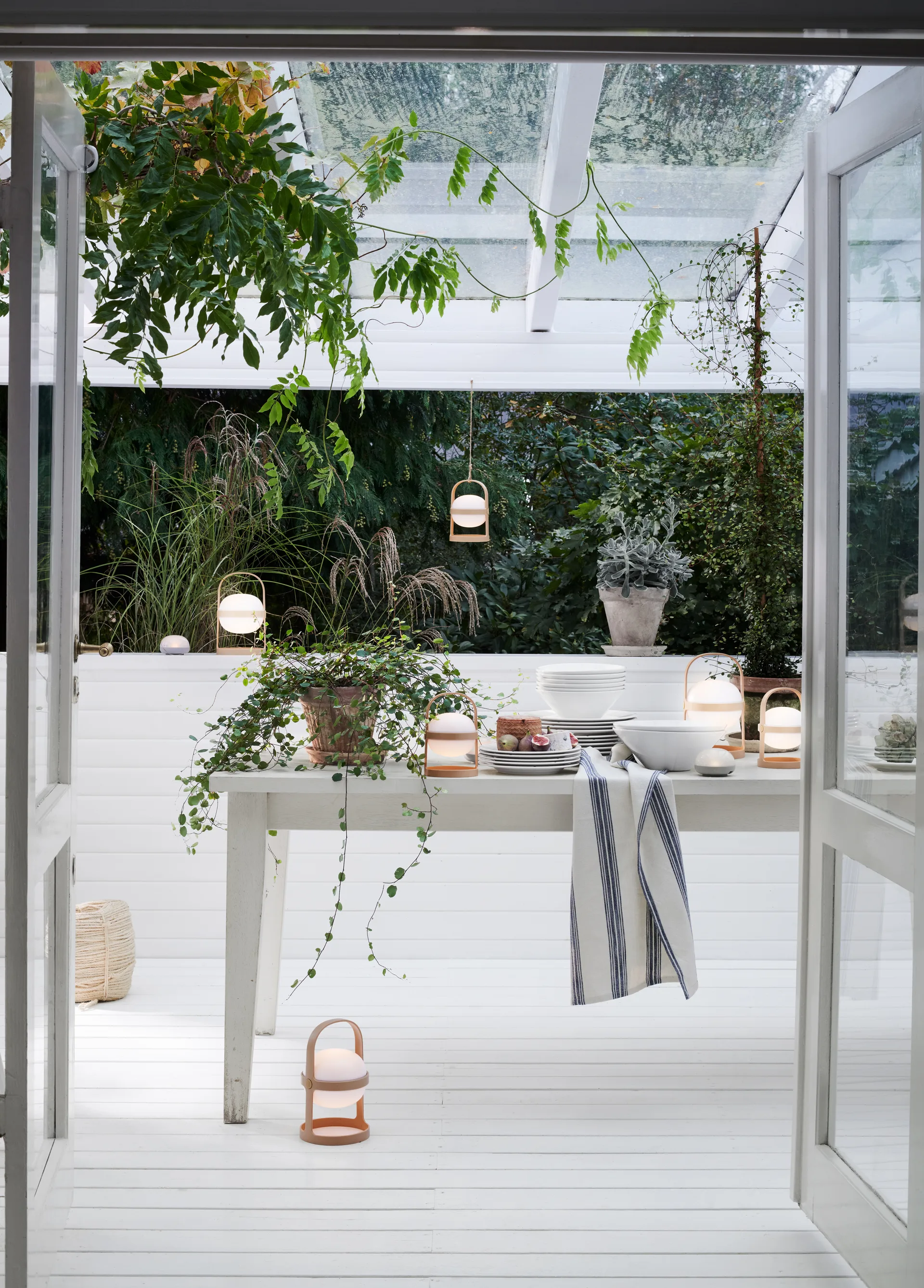 소프트 스팟 태양광 조명 밀, 25 cm Rosendahl | 로젠달 코펜하겐