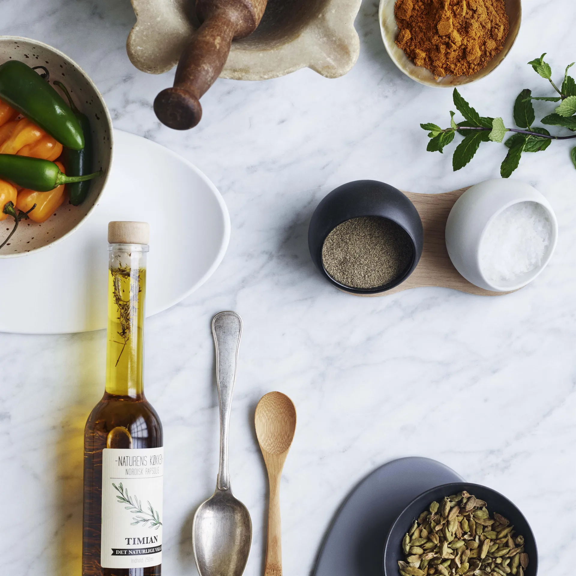 그랑크뤼 솔트 & 페퍼 셀러, black-white Rosendahl | 로젠달 코펜하겐