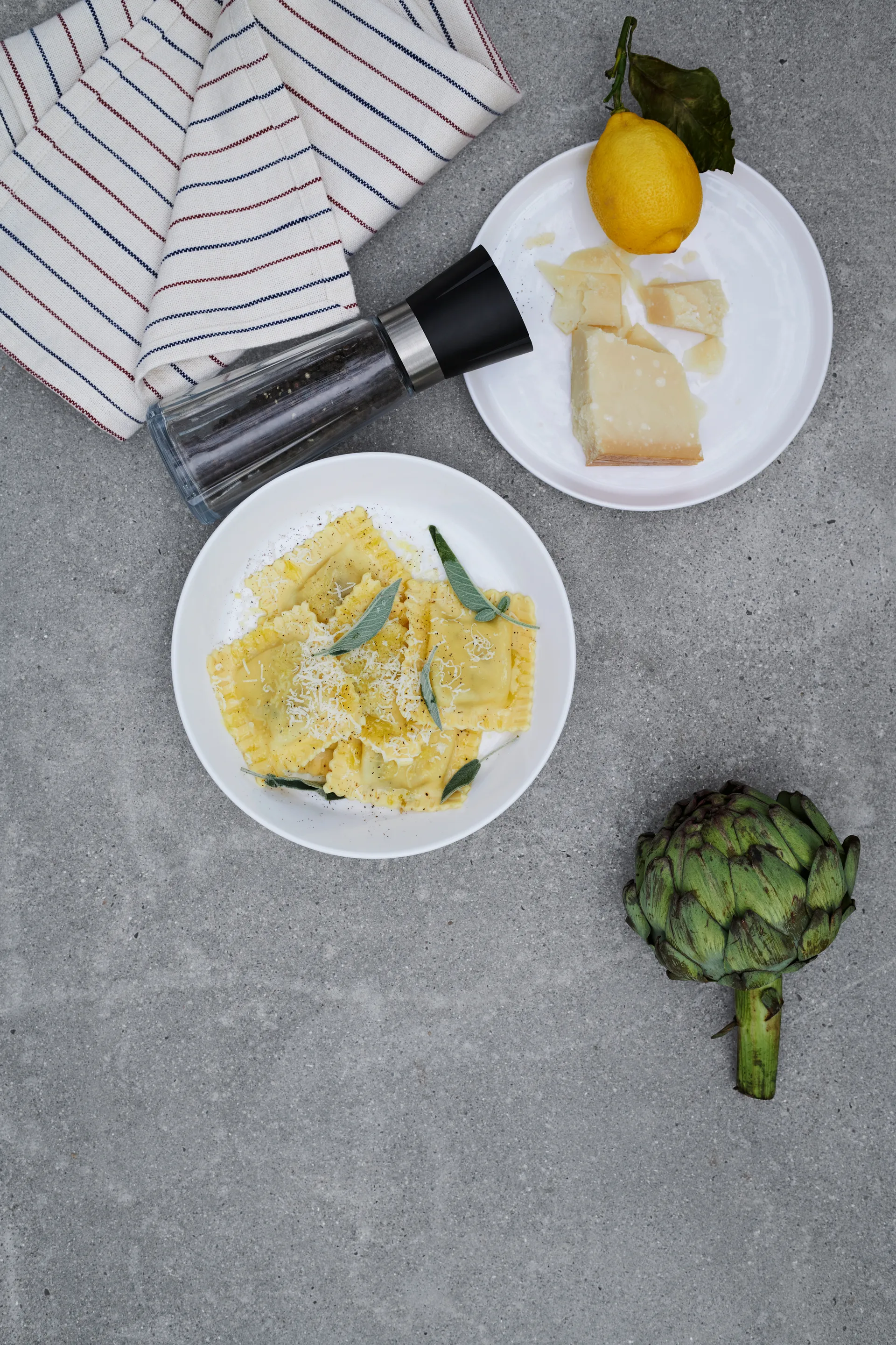 그랑크뤼 솔트 앤 페퍼 밀 H20.5 cm, Black-steel Rosendahl | 로젠달 코펜하겐