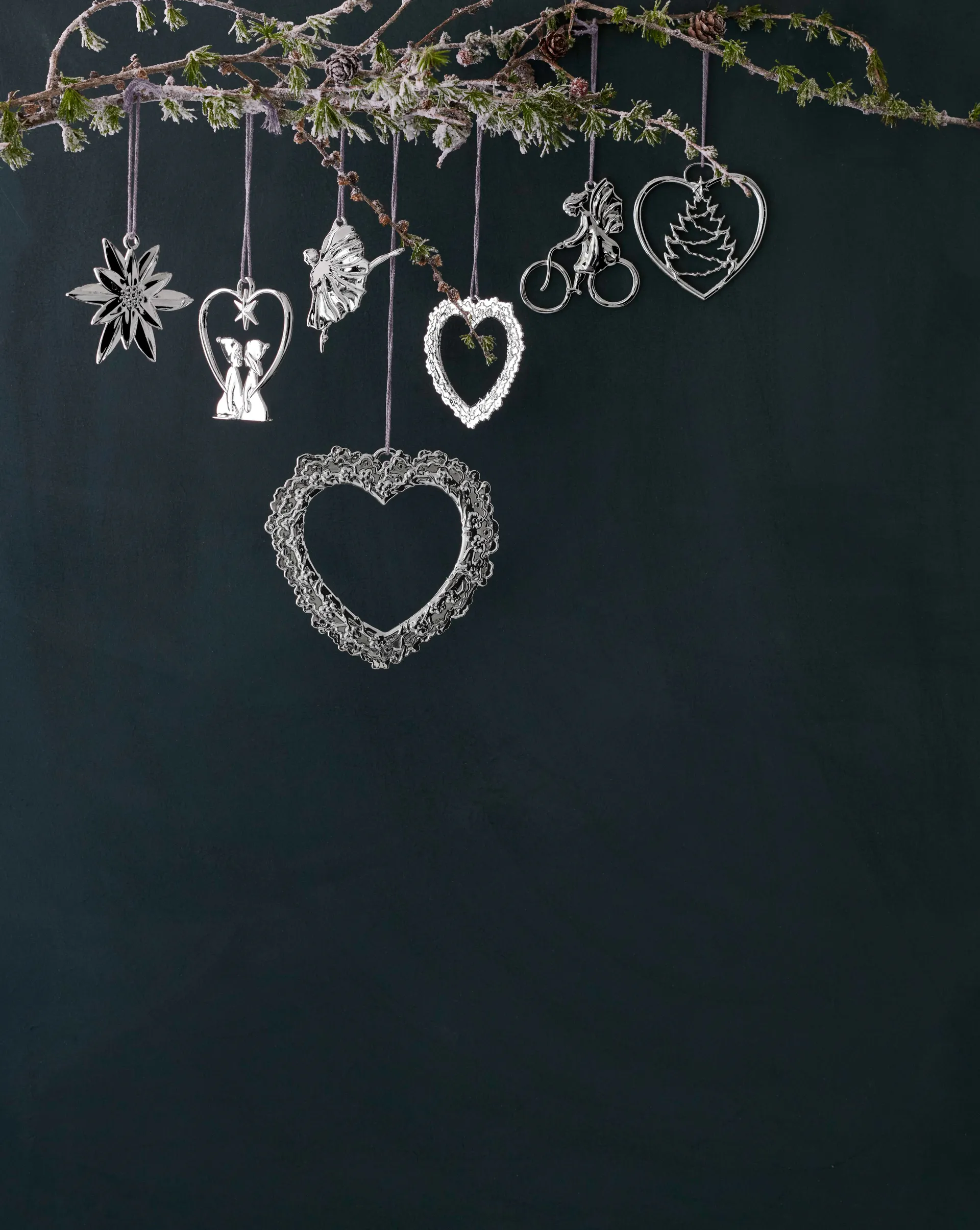 카렌 블릭센 윈도우 데코레이션 플라워 하트, Silver Rosendahl | 로젠달 코펜하겐