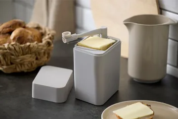 클래식 치즈 박스(치즈 슬라이서 포함) 16.5x10x19 cm - Humus - Rosti | 로스티