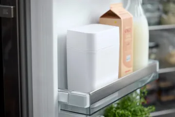 클래식 치즈 박스(치즈 슬라이서 포함) 16.5x10x19 cm - White - Rosti | 로스티