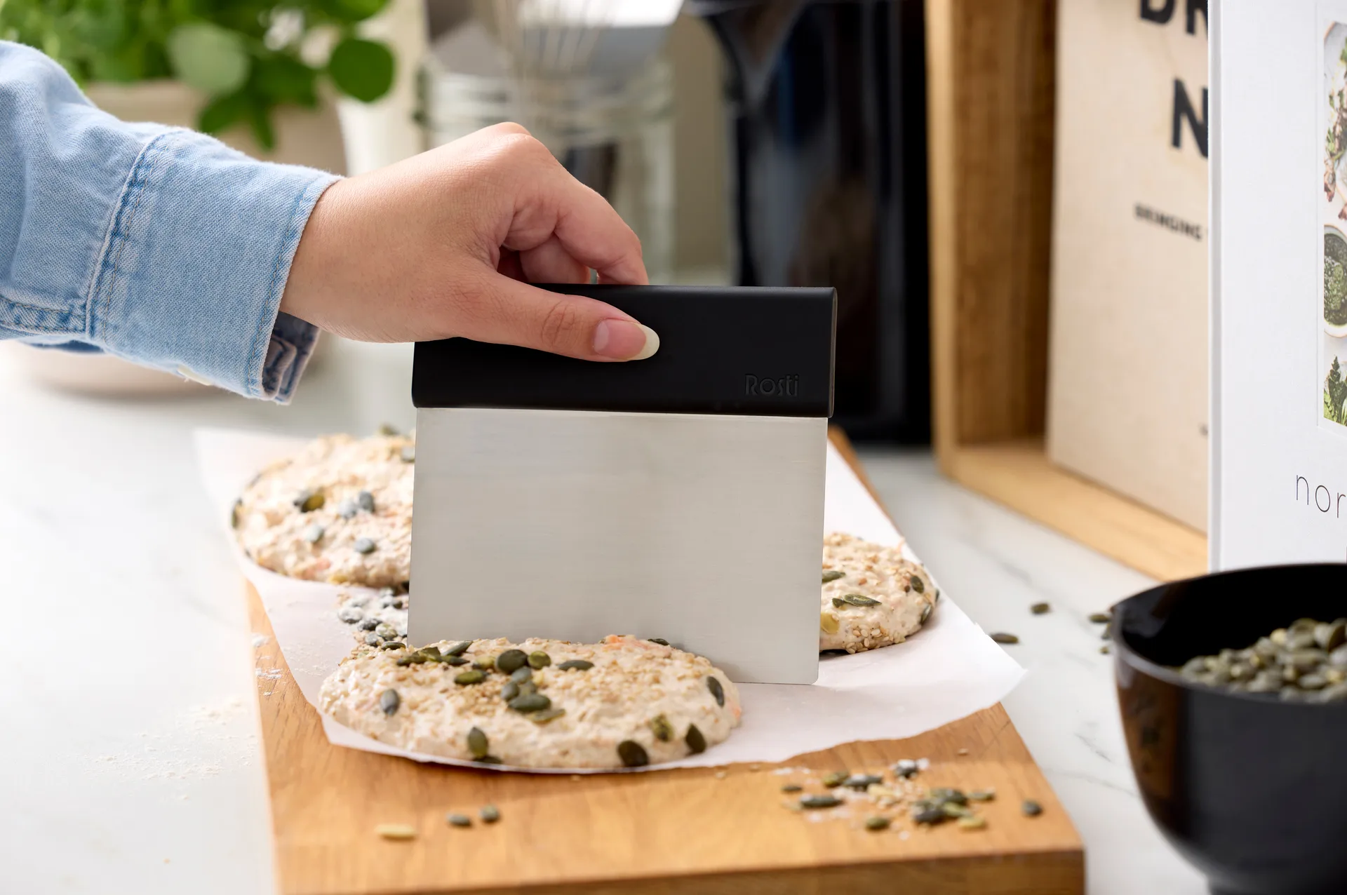 엠마 도우 커터 스틸, Black Rosti | 로스티