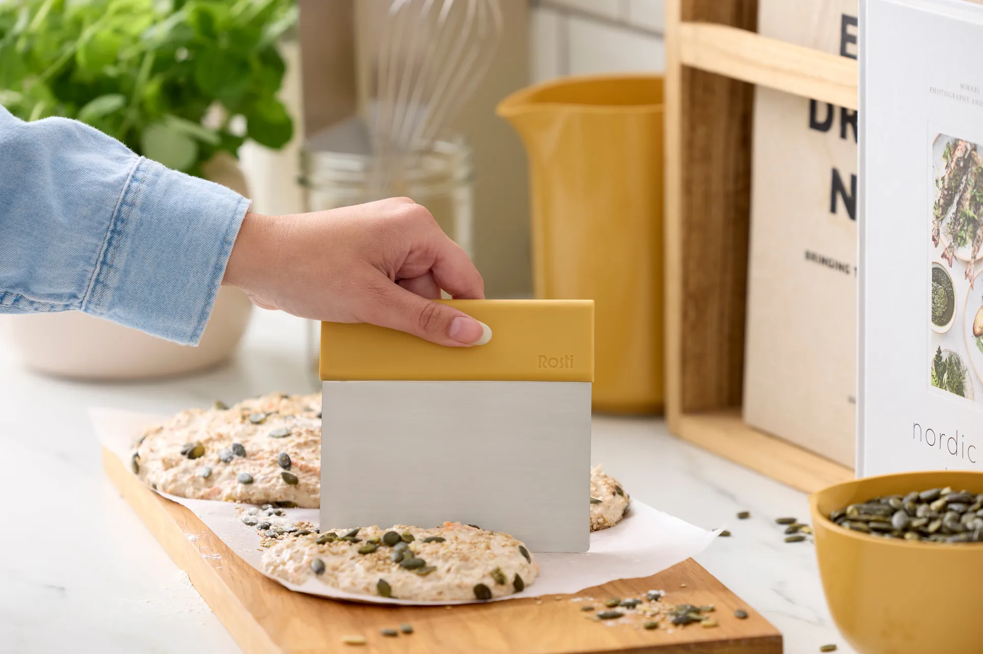 엠마 도우 커터 스틸, Curry Rosti | 로스티