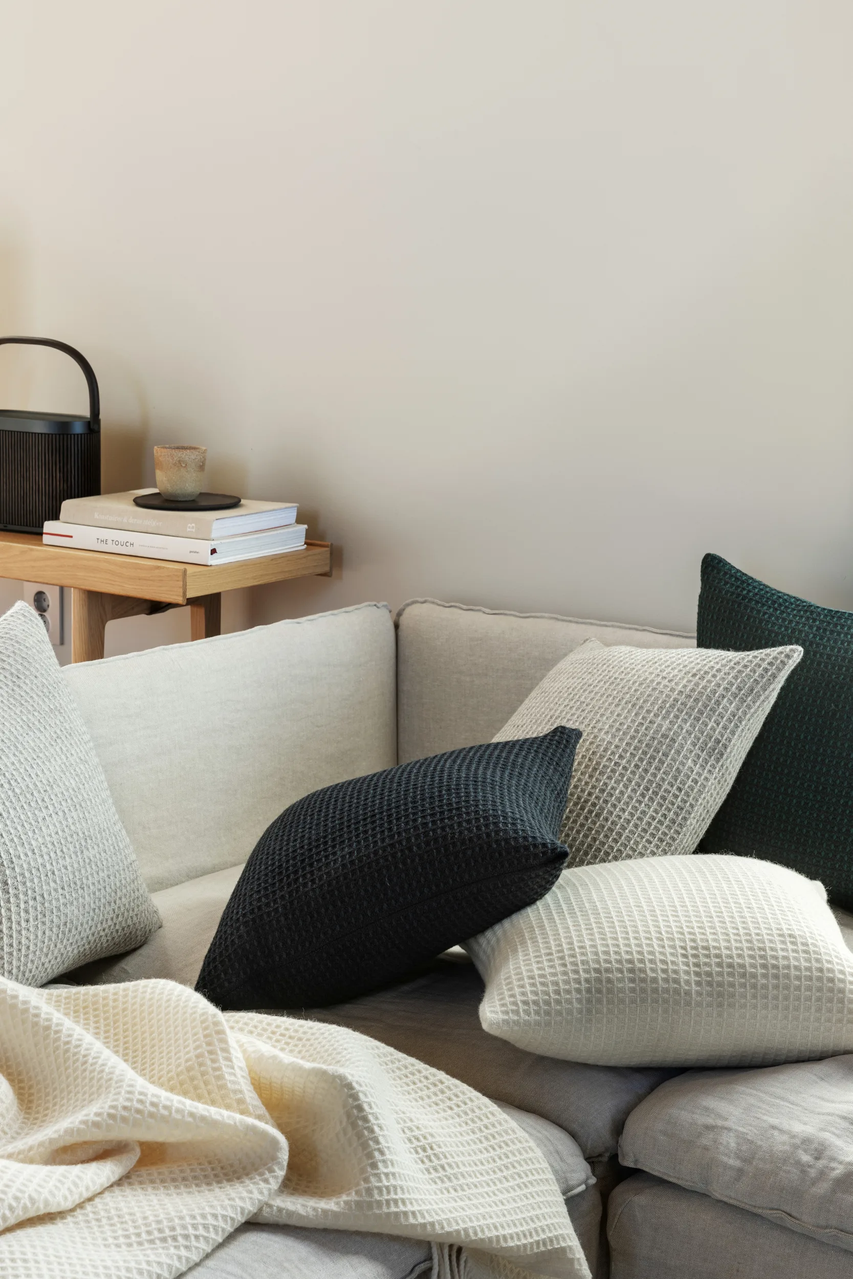 베가 쿠션 50x50 cm, Natural Røros Tweed | 뢰로스 트위드