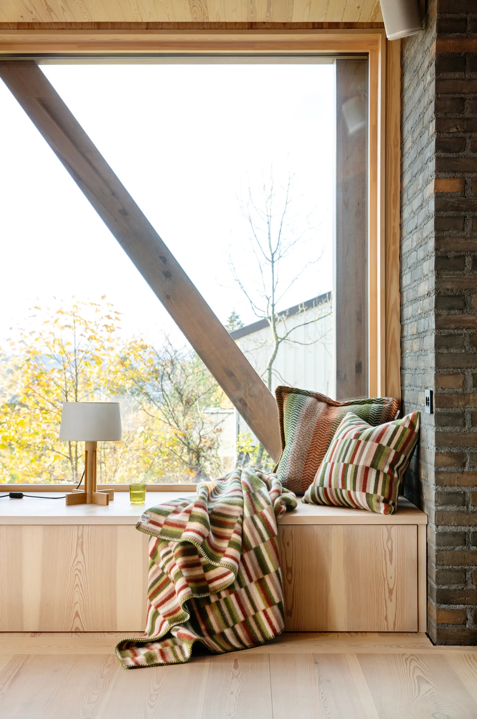 Fri 쿠션 60x60 cm, Harvest Røros Tweed | 뢰로스 트위드