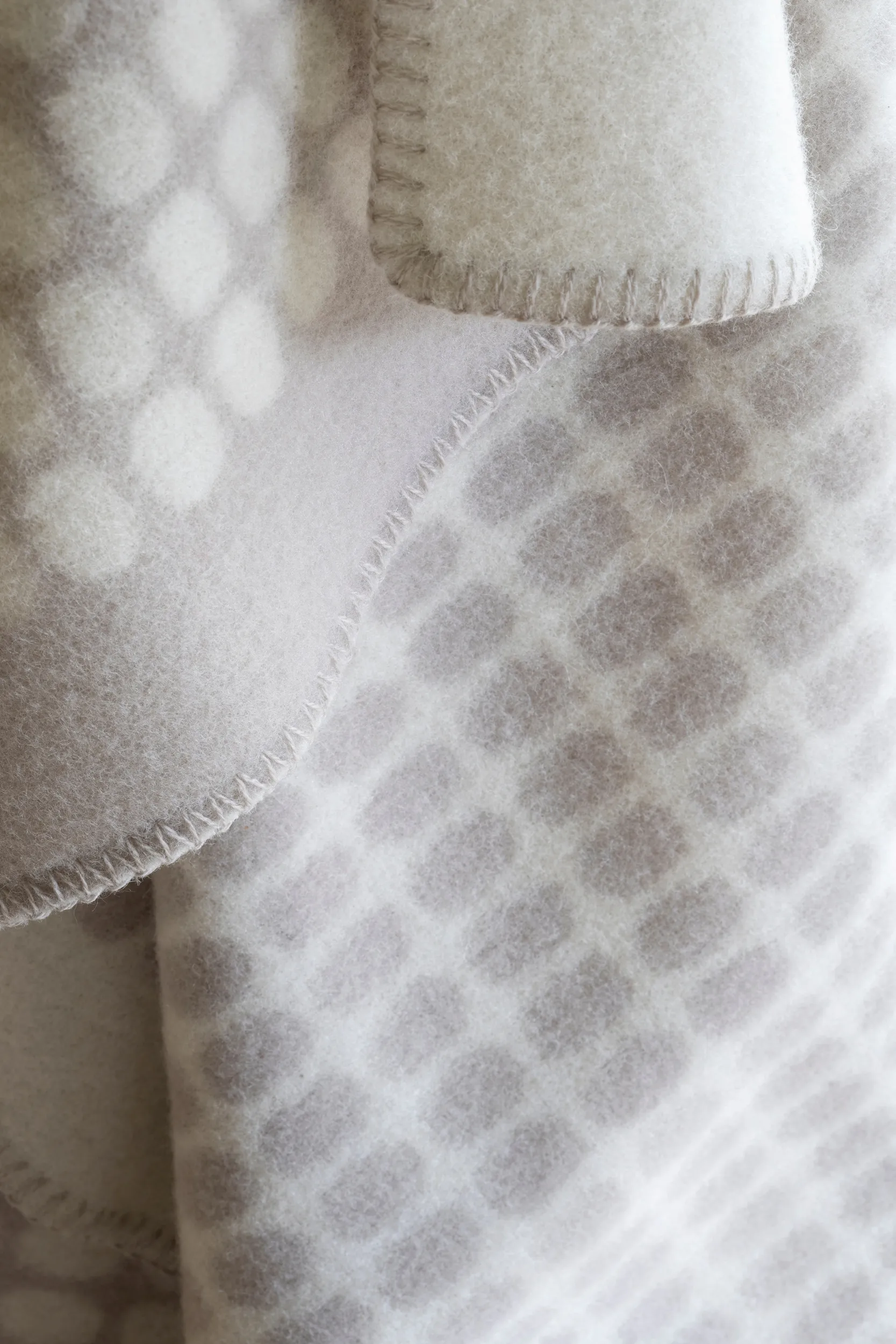 Palette 스로우 135x200 cm, Clay Røros Tweed | 뢰로스 트위드