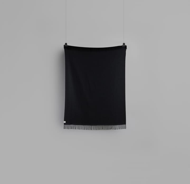 Vega ��스로우 150x210 cm - Black - Røros Tweed | 뢰로스 트위드