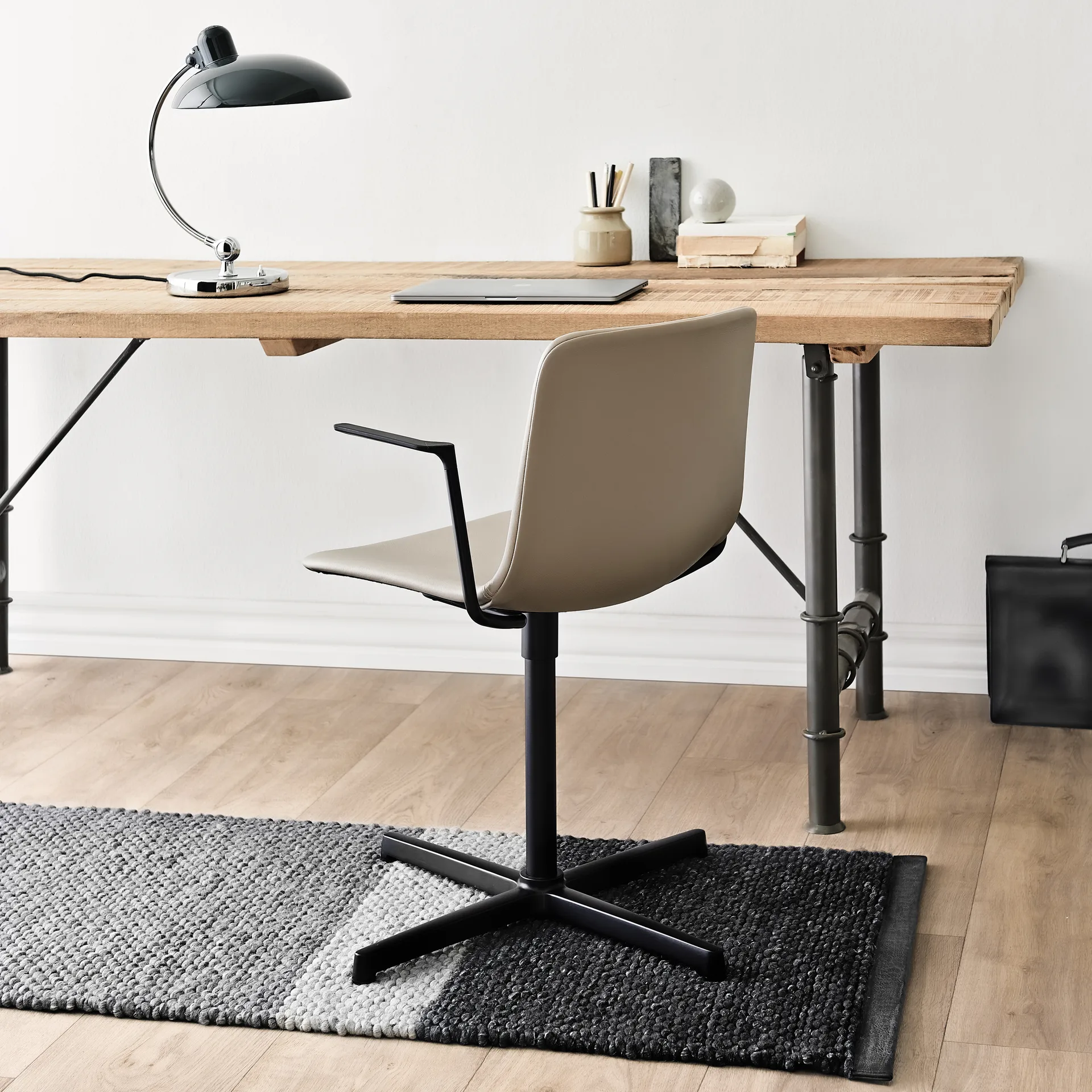 Landscape 울 러그 65x135 cm, gravel Rug Solid | 러그솔리드