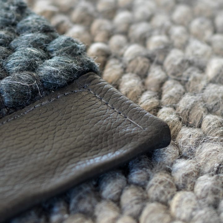 Landscape 울 러그 65x135 cm, gravel Rug Solid | 러그솔리드