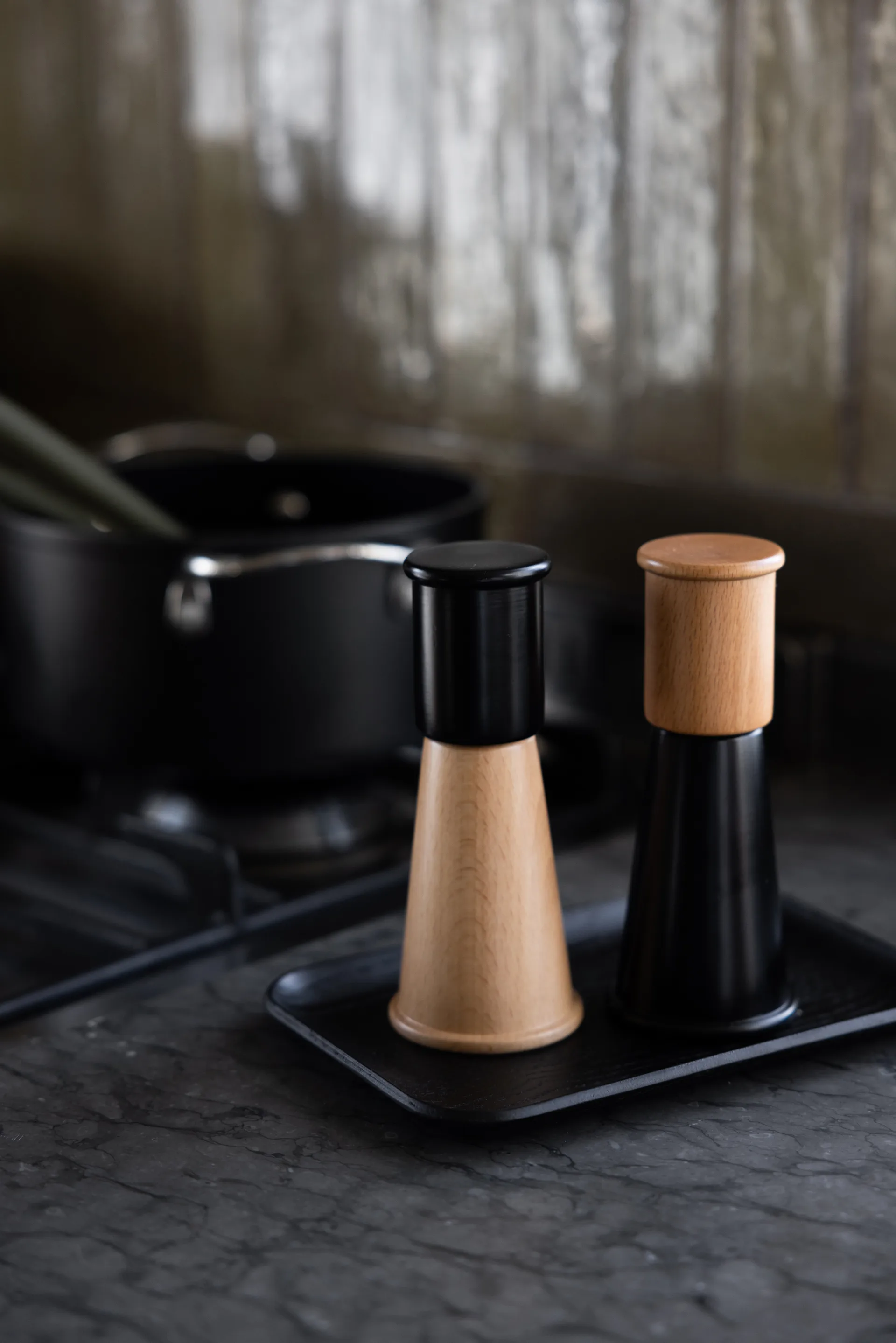 큐컴버 소금 & 후추 그라인더 스몰 2개 세트, Black-brown Sagaform | 사가폼