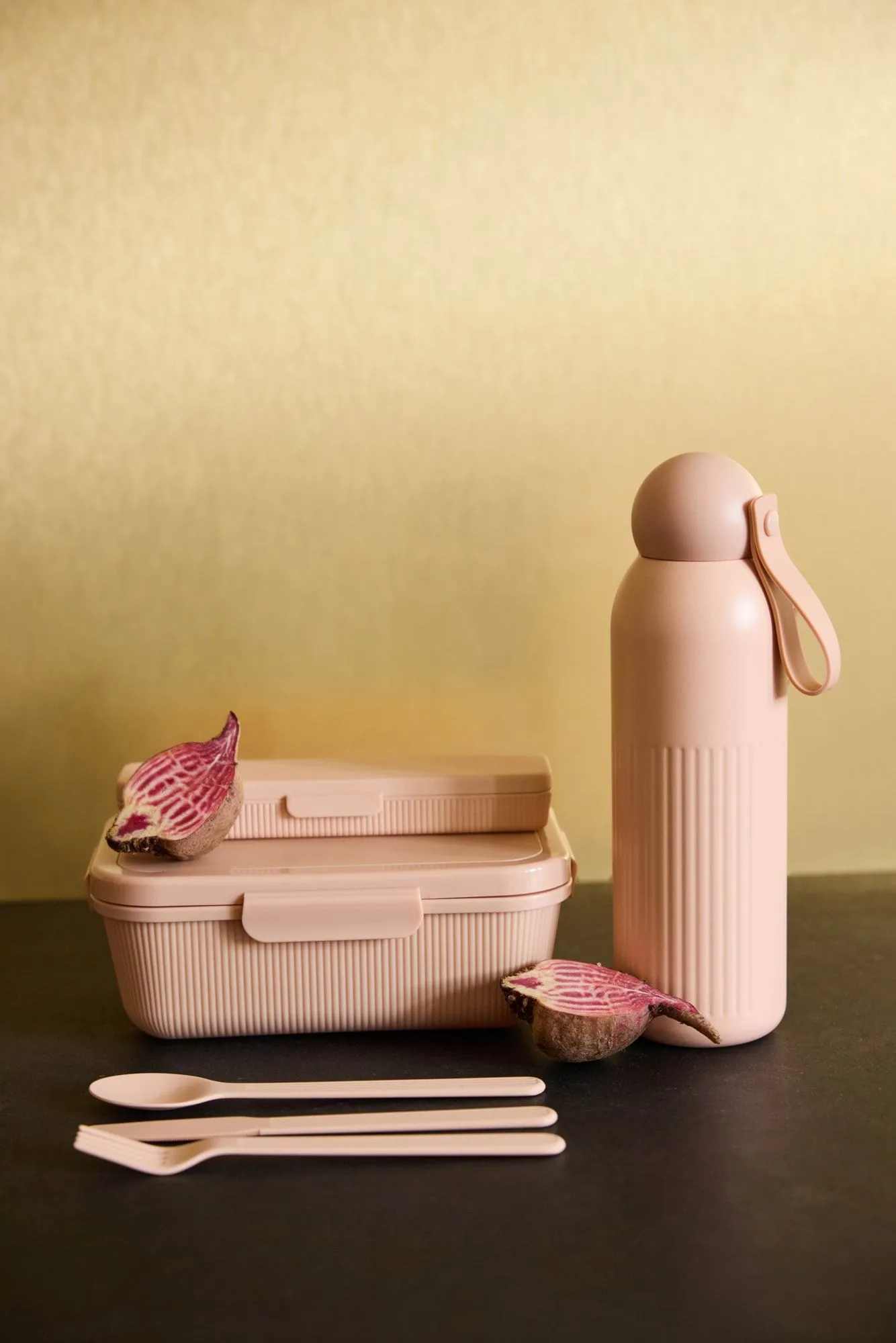 Tina 커트러리 세트, Pink Pantone 489C Sagaform | 사가폼
