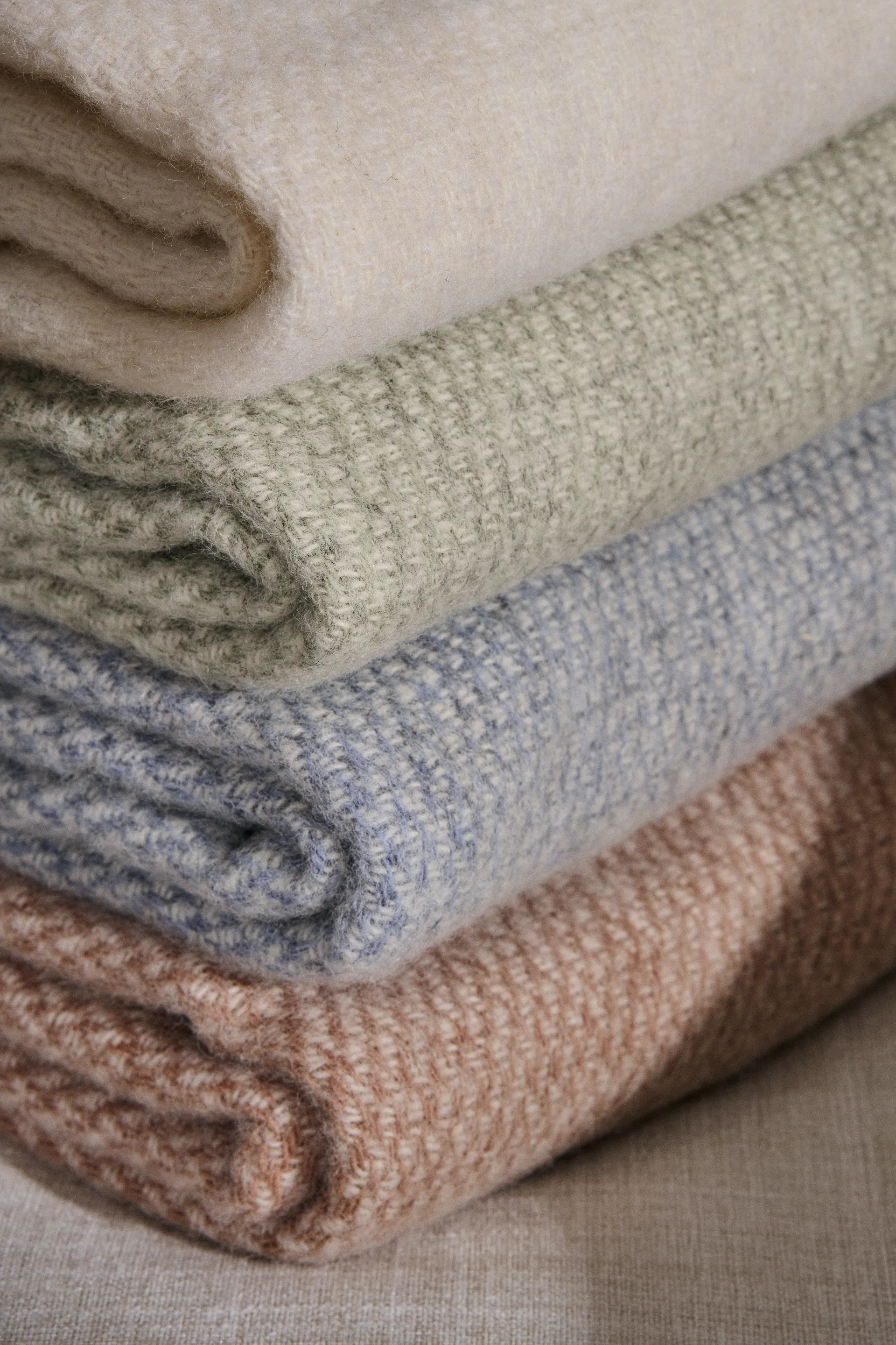 샌드스톤 울 스로우 130x180 cm, Khaki green Scandi Living | 스칸디리빙