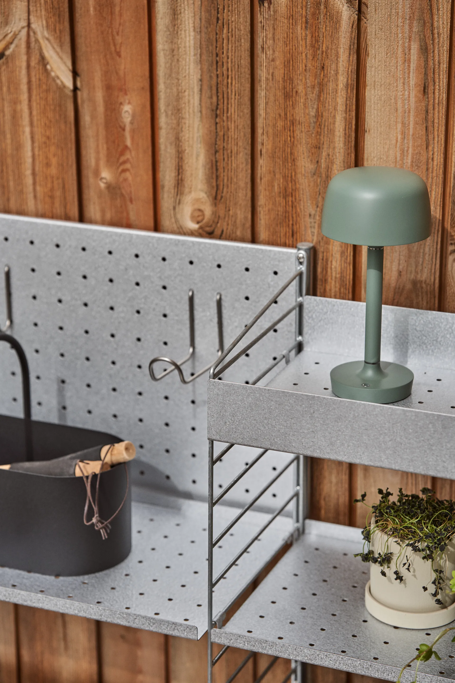 헤일로 무선 테이블 조명 25.5 cm, Green Scandi Living | 스칸디리빙