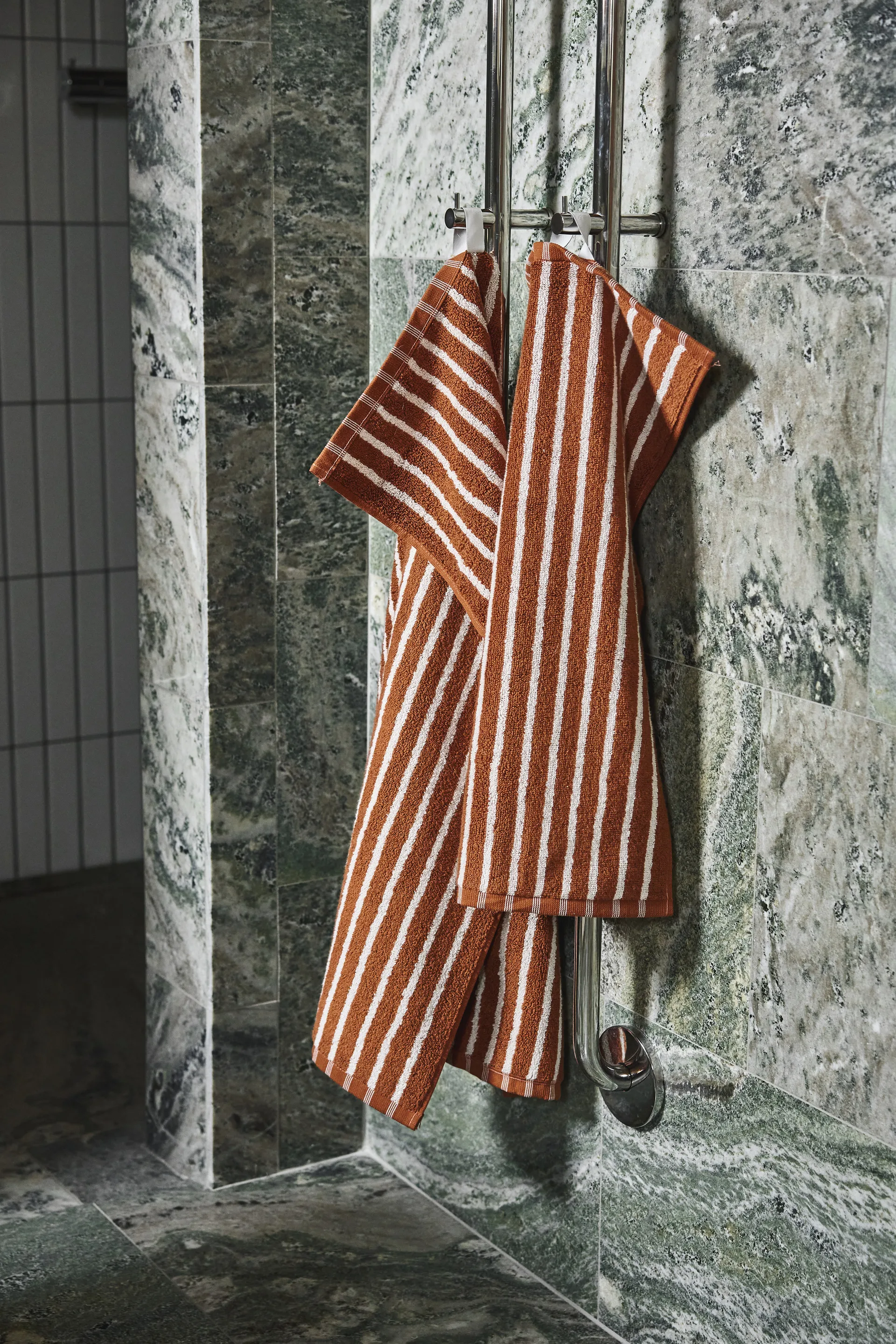 드리프트 타월 30x50 cm, Brown-white Scandi Living | 스칸디리빙