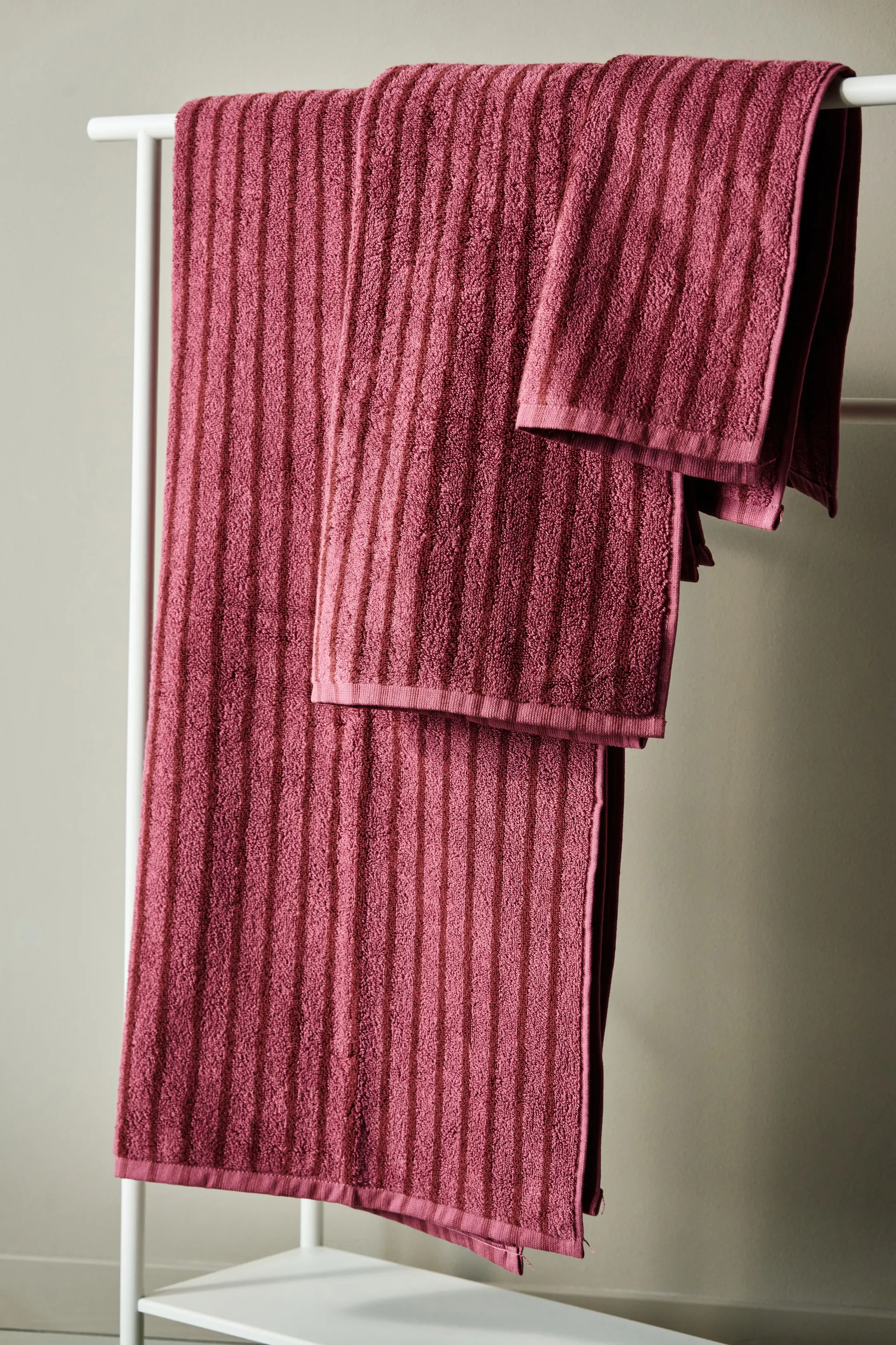 드리프트 타월 30x50 cm, Pink-red Scandi Living | 스칸디리빙