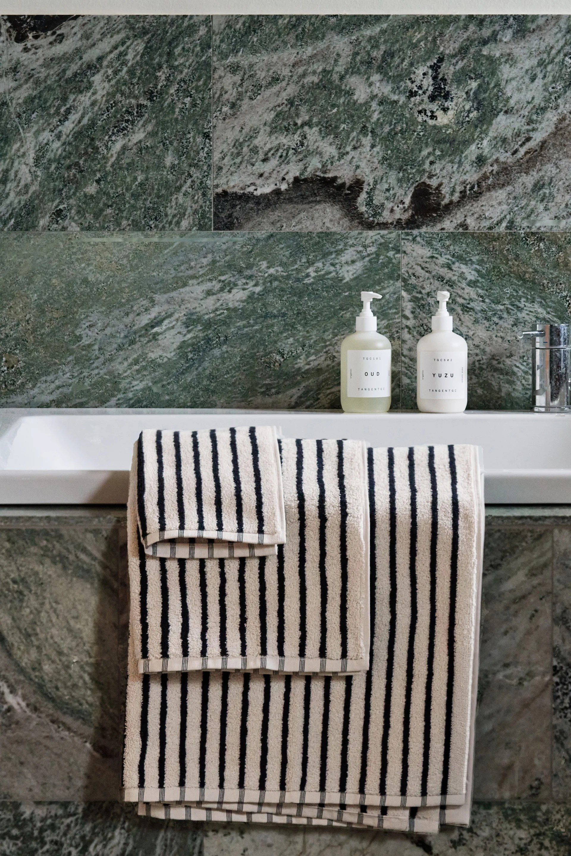 드리프트 타월 30x50 cm, White-black Scandi Living | 스칸디리빙