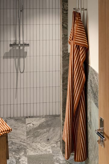 드리프트 바스 타월 70x140 cm - Brown-white - Scandi Living | 스칸디리빙