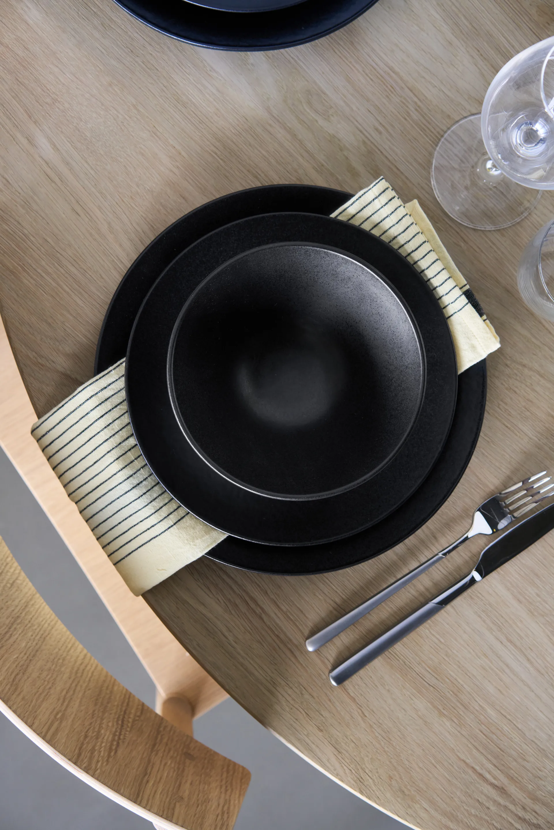 테라 디너 플레이트, Black Stoneware, Ø26,5 cm Scandi Living | 스칸디리빙