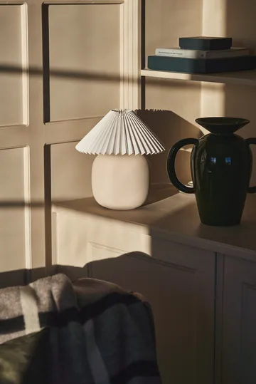 Boulder bordslampa 29 cm beige-pleated white - Scandi Living