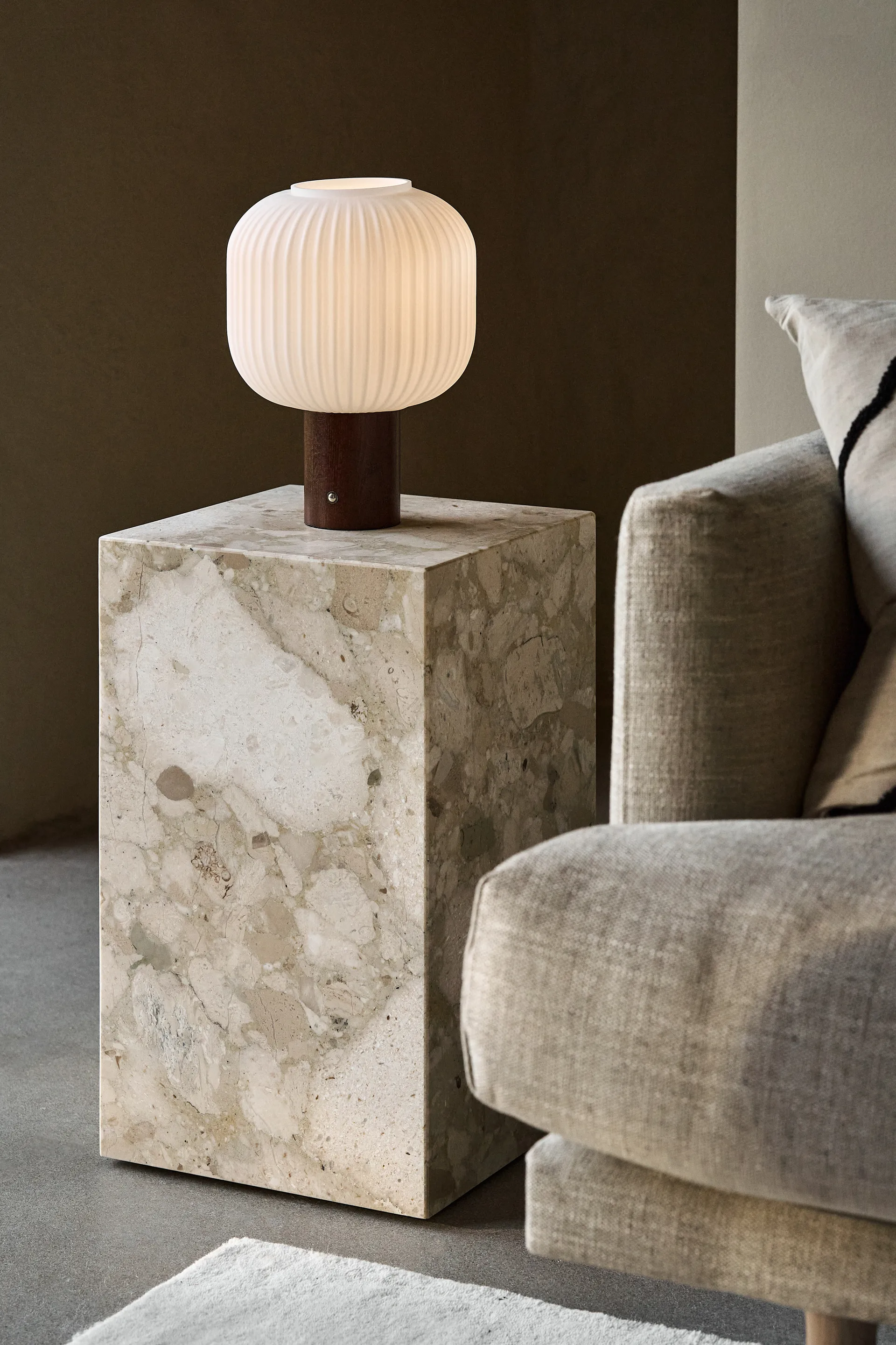 페어 포터블 무선 테이블 조명, Frosted glass-dark stained ash Scandi Living | 스칸디리빙