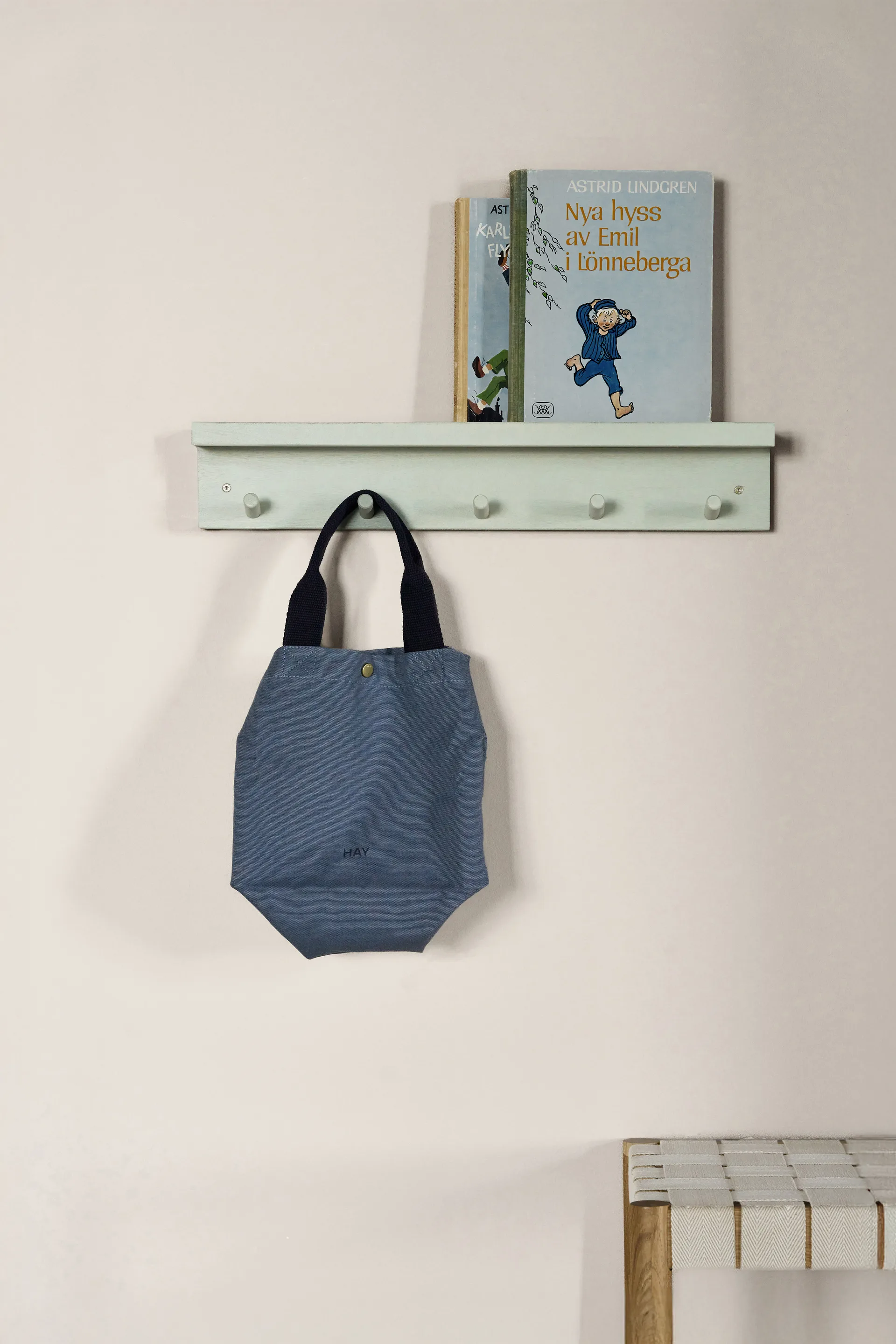 앨리 코트 랙 선반 포함, Green Scandi Living | 스칸디리빙