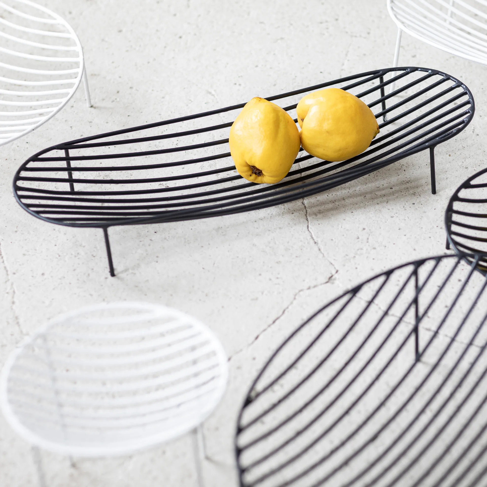 나나 과일 플래터 14.5x45 cm, black Serax | 세락스