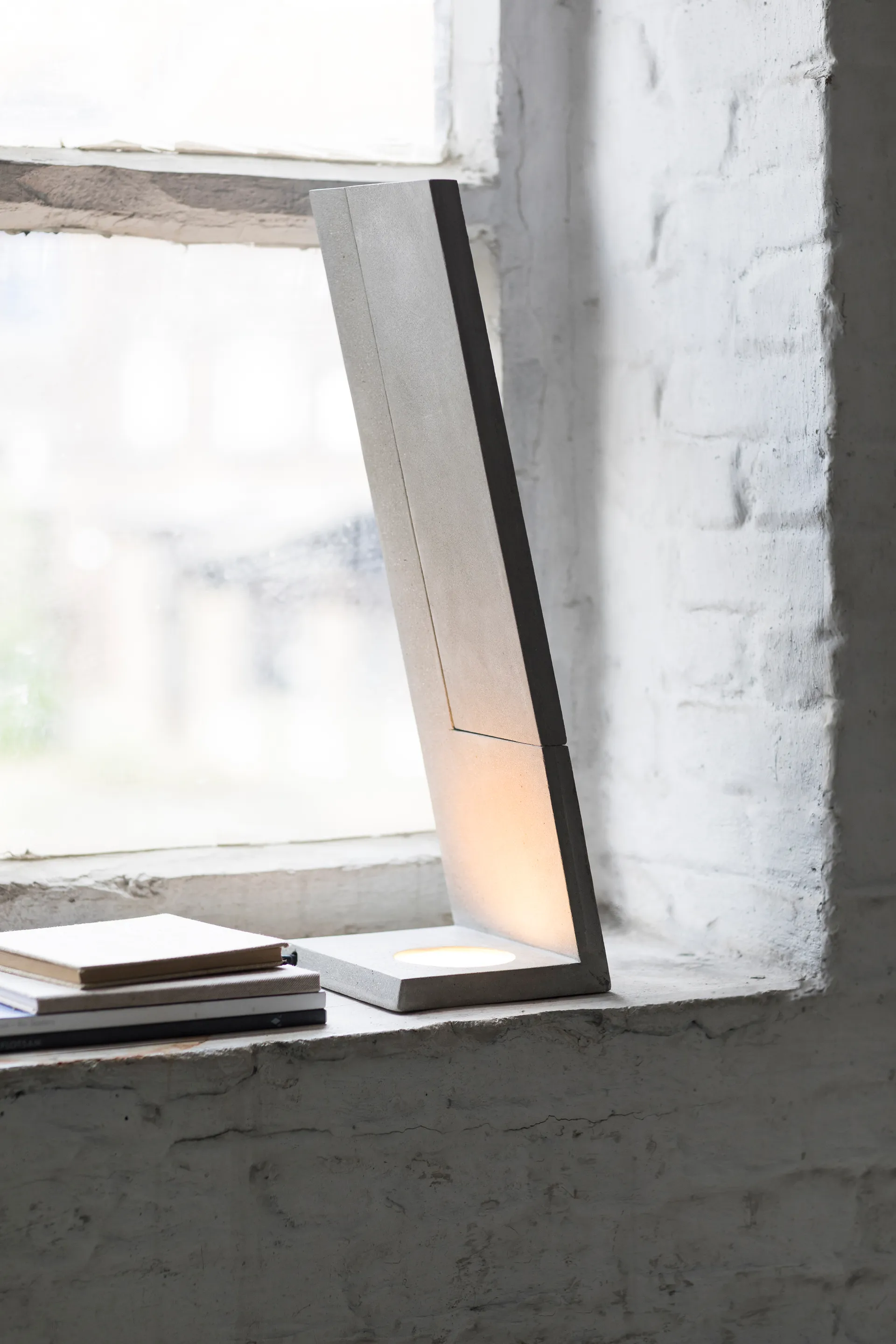 Ixelles 콘크리트 테이블 조명 50.5 cm, Grey Serax | 세락스