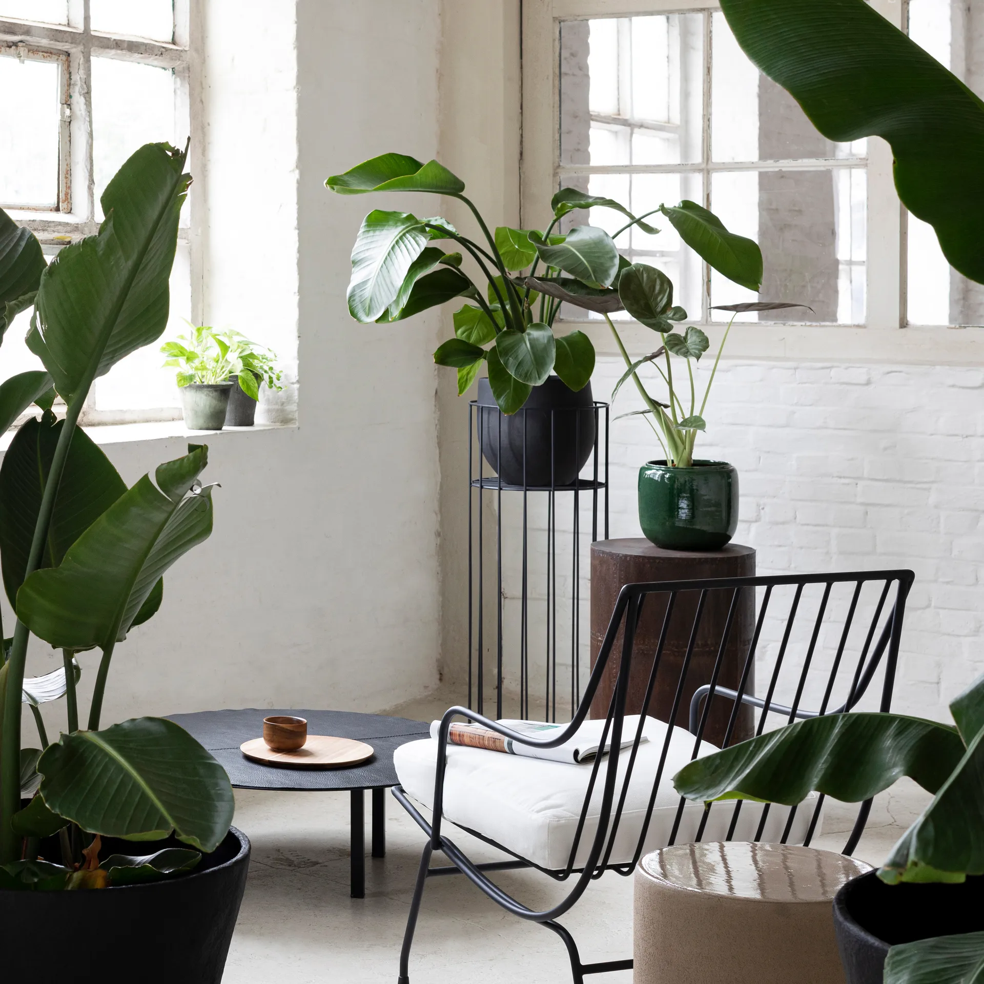 Vasaro pedestal 90 cm, black Serax | 세락스