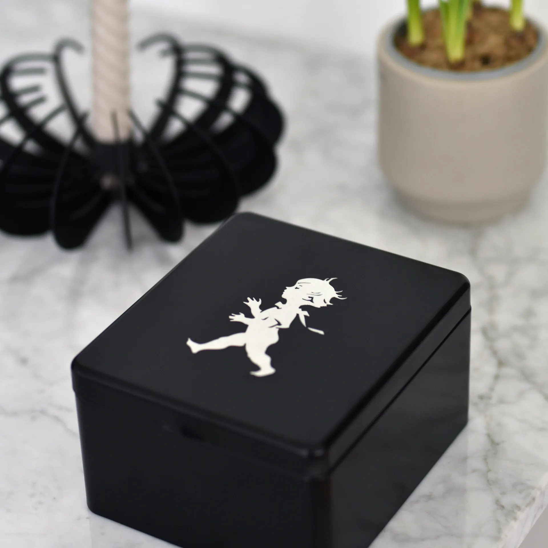 솔스티칸 티 체스트 & 포켓 13.6x15.6 cm, Black Solstickan Design | 솔스티칸 디자인