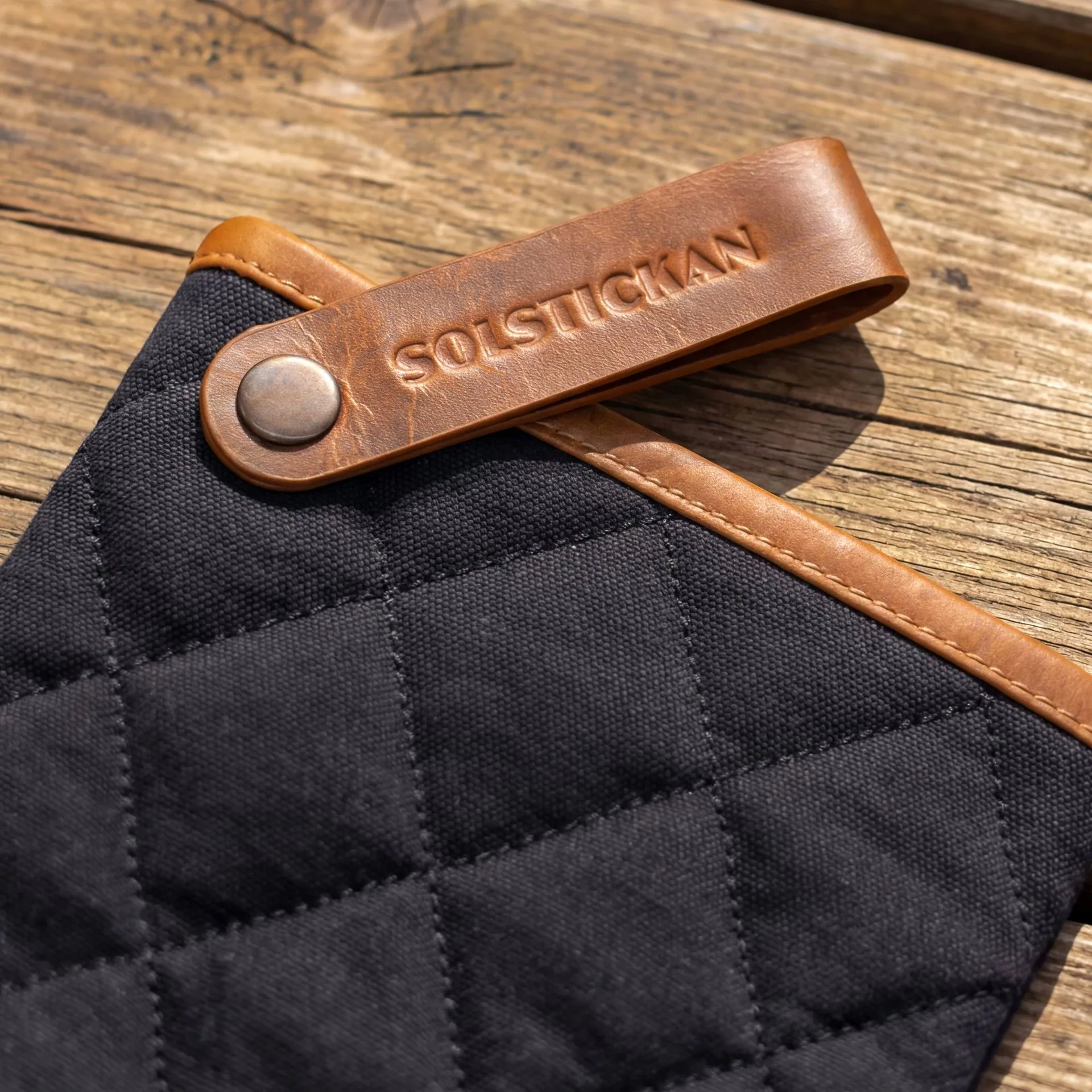 Solstickan 오븐 장갑 캔버스, Black Solstickan Design | 솔스티칸 디자인