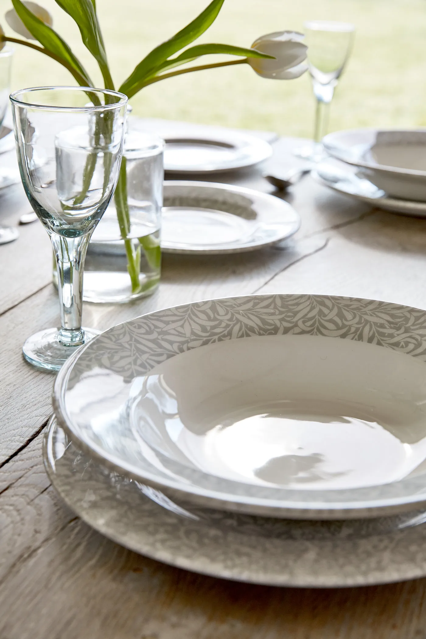 스트로베리 시프 접시 Ø28 cm, Grey Spode | 스포드