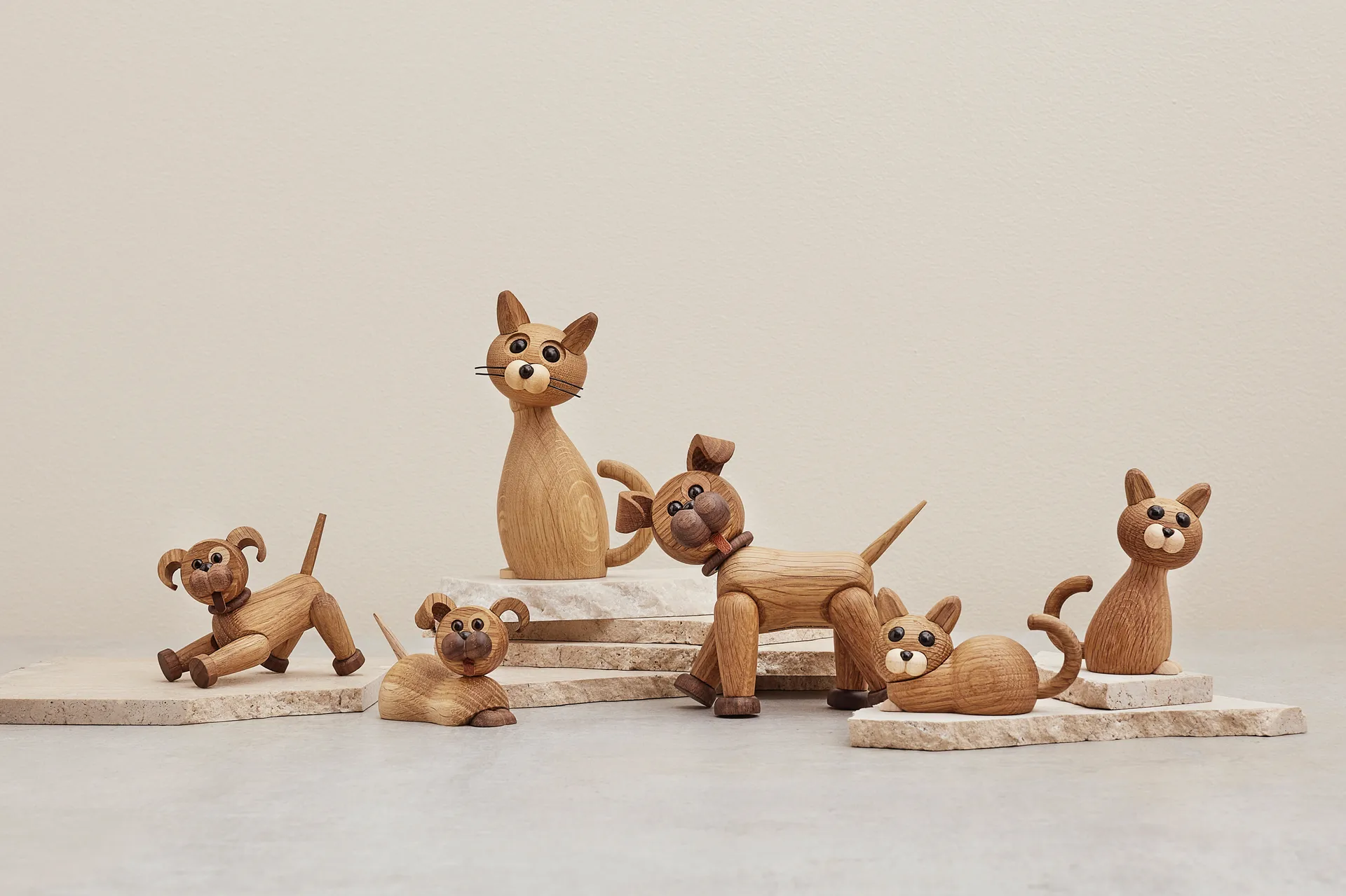 해피 도그 나무 데코레이션 13.5 cm, Oak Spring Copenhagen | 스프링 코펜하겐