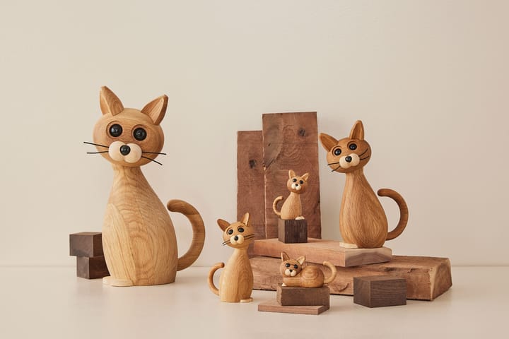 Brave 고양이 데코레이션 24 cm 오크, Oak Spring Copenhagen | 스프링 코펜하겐