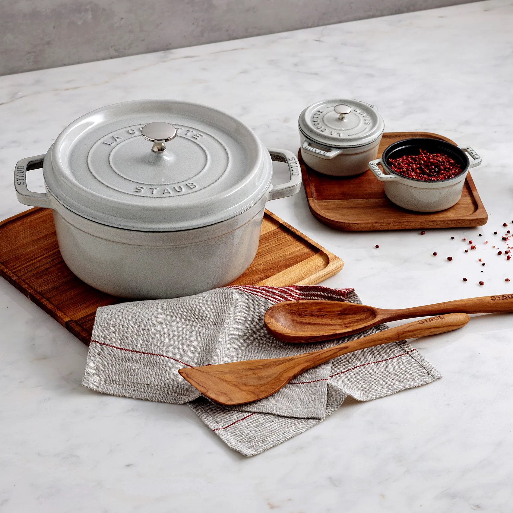꼬꼬떼 화이트 트러플, 20cm (2.2L) STAUB | 스타우브