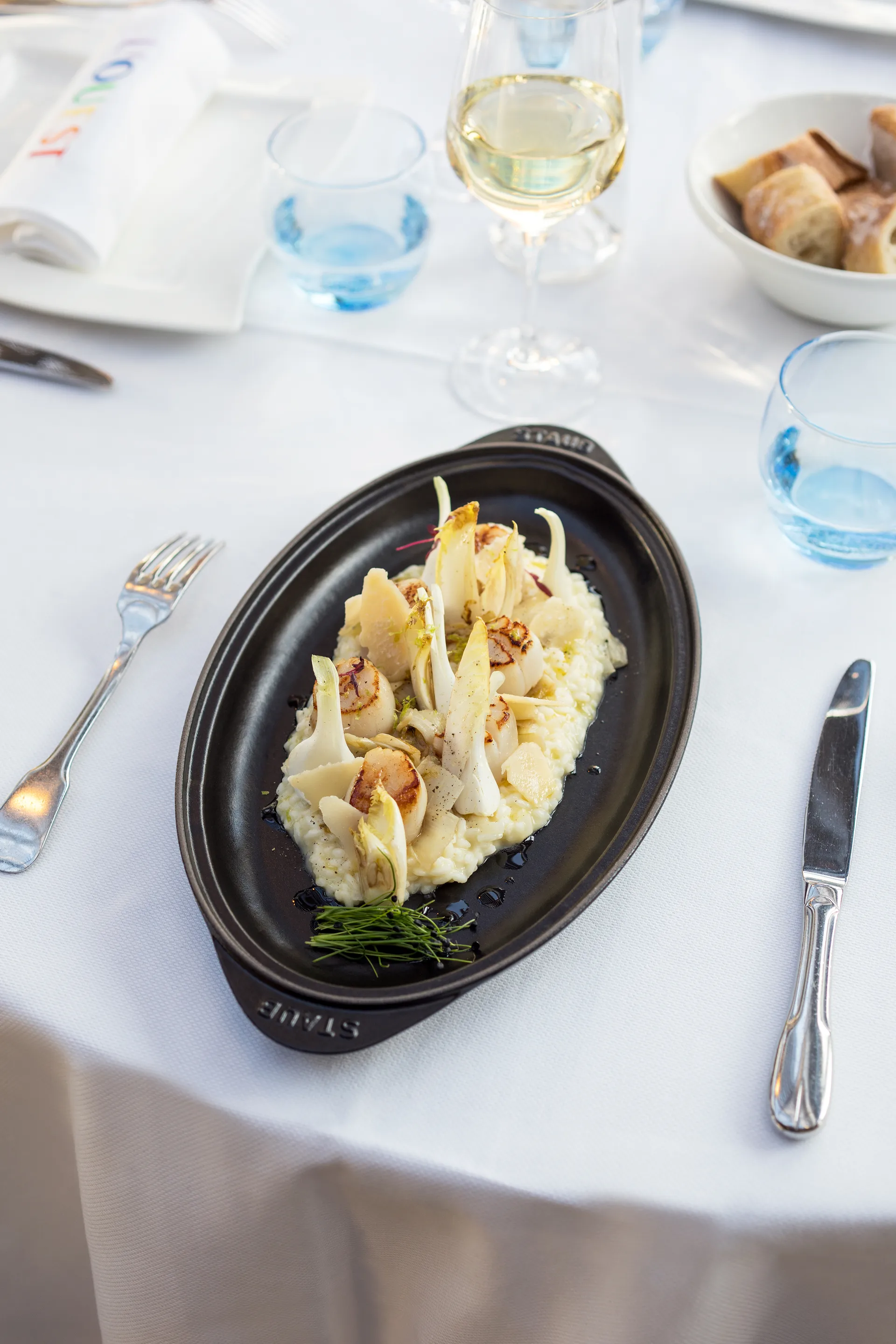 오벌 피쉬 핫플레이트, black STAUB | 스타우브