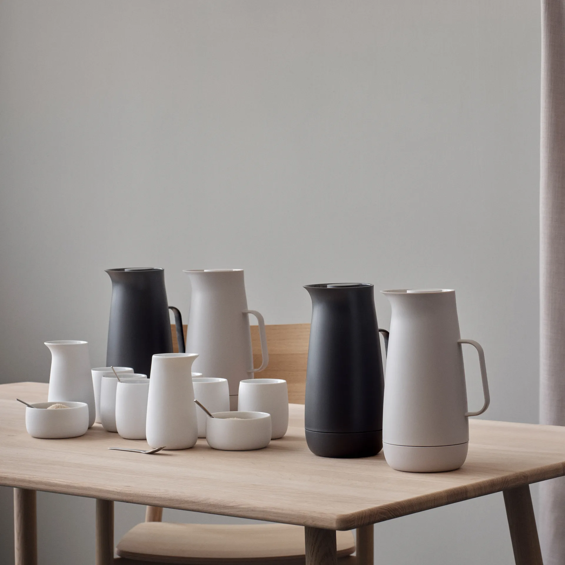포스터 보온 저그 1 L, light grey Stelton | 스텔톤