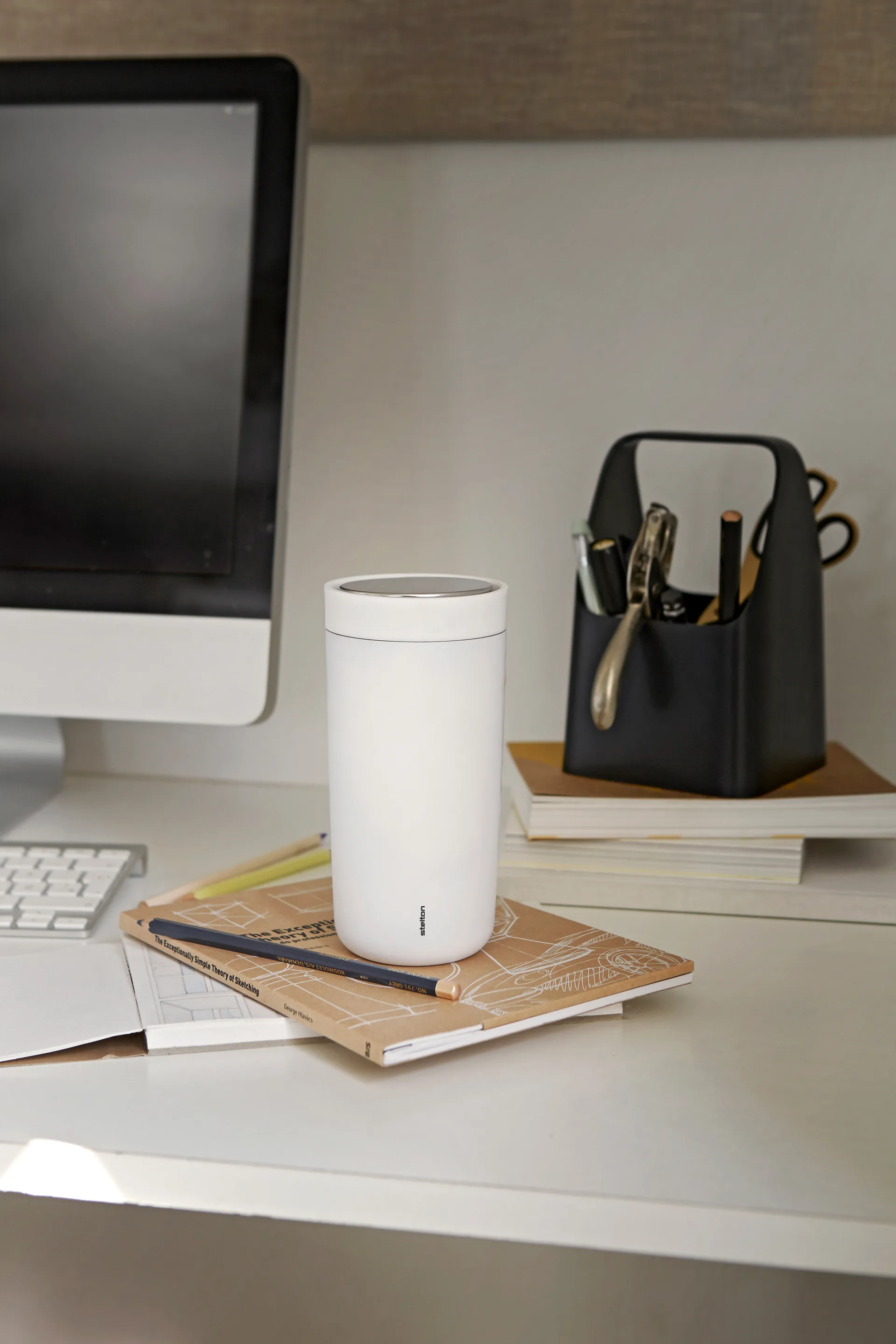 투 고 클릭 머그 40 cl, Soft black Stelton | 스텔톤